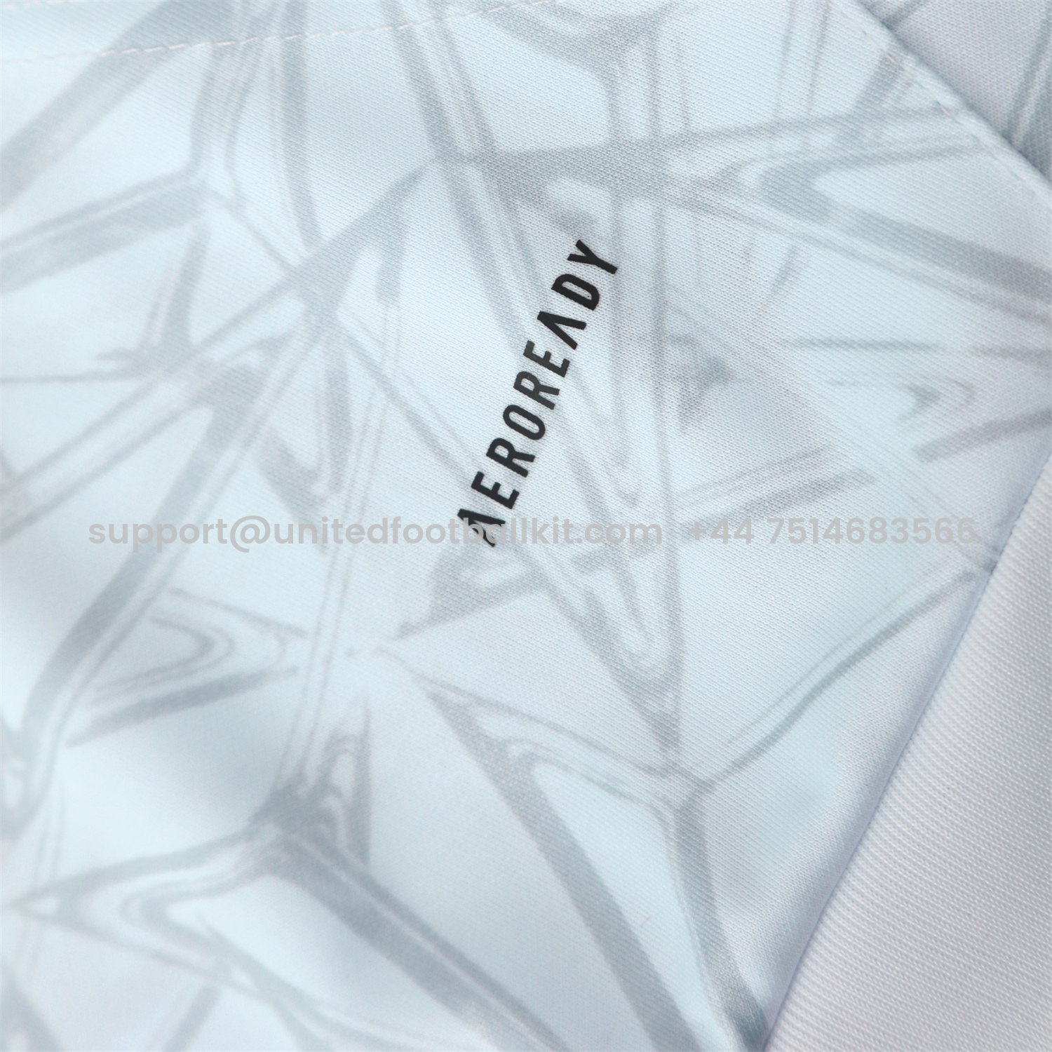 Unitedfootballkit.com | Real Madrid 25-26 Traning Hoodie Set - Triangular Spots White Hoodie With Black Pants -Customize Name, Number and Patch | Worldwide Shipping