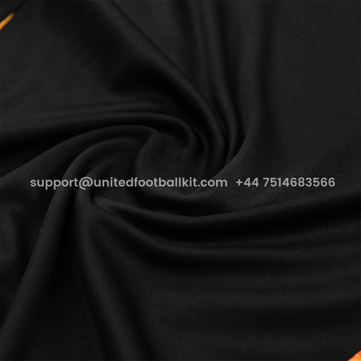 Unitedfootballkit.com | Atletico Mineiro 25-26 Short-Sleeve Kids Training Set - Black Top With Black Shorts -Customize Name, Number and Patch | Worldwide Shipping