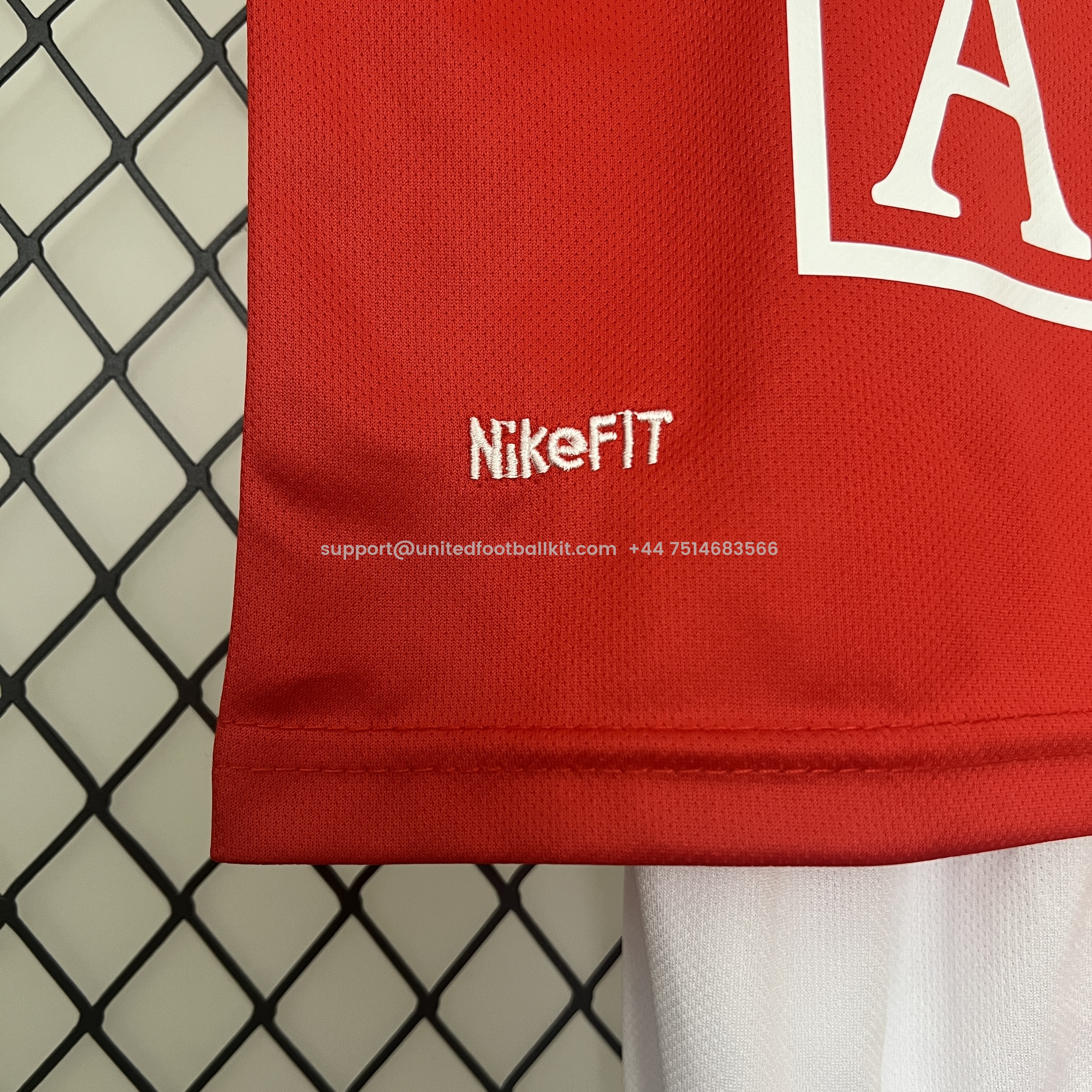 Unitedfootballkit.com | Retro Manchester United 2009-10 Home Stadium Kids Kit -Customize Name, Number and Patch | Worldwide Shipping