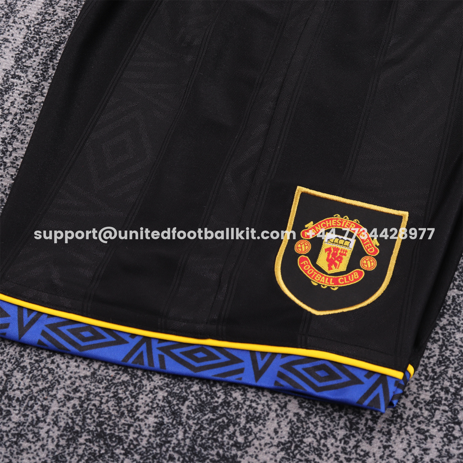 Unitedfootballkit.com | Retro Manchester United 93-95 Away Kids Kit -Customize Name, Number and Patch | Worldwide Shipping