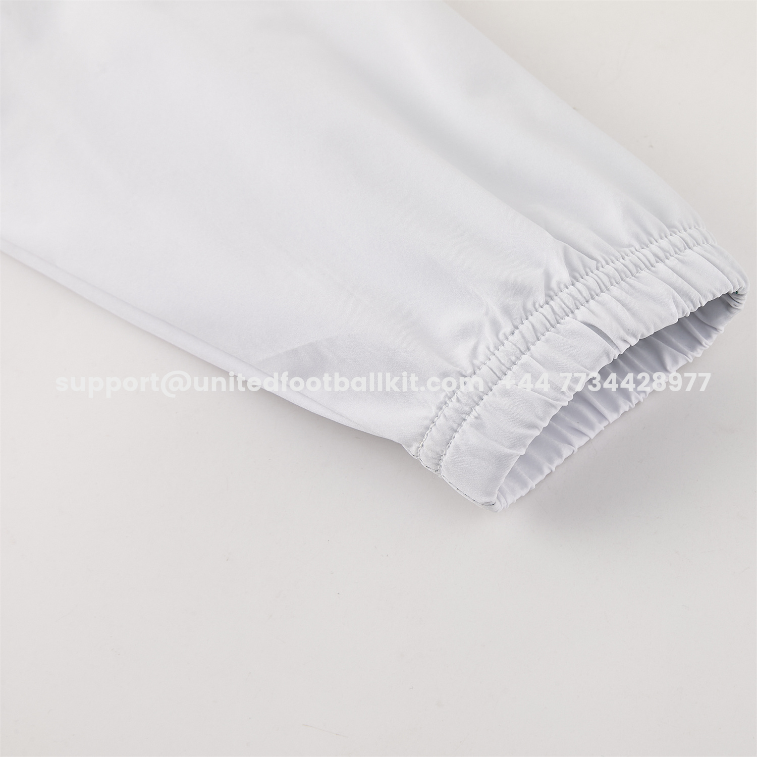 Unitedfootballkit.com | Italy 2026 Hooded Windbreaker Training Set - Green Top & Pants -Customize Name, Number and Patch | Worldwide Shipping