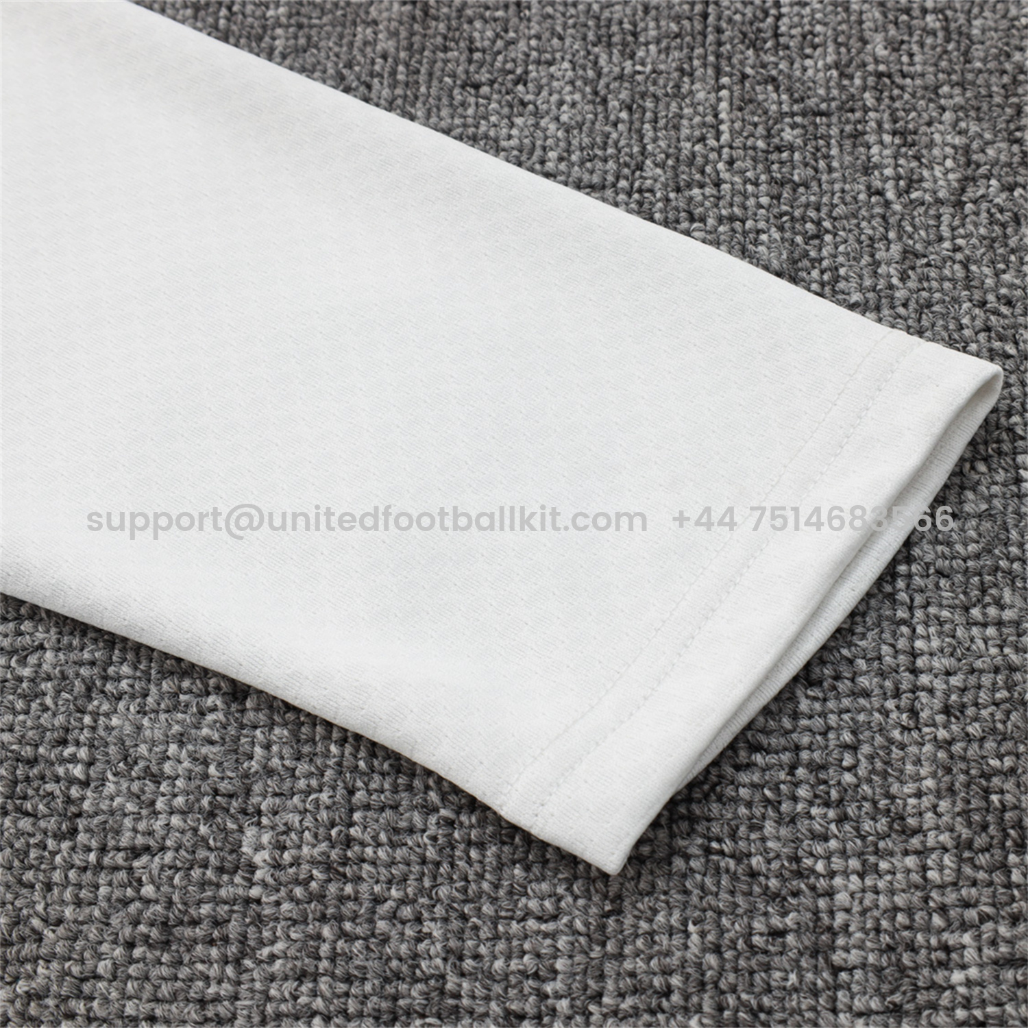 Unitedfootballkit.com | Portugal 25-26 Long Sleeve Training Set - Off White Top and Deep Blue Pants -Customize Name, Number and Patch | Worldwide Shipping