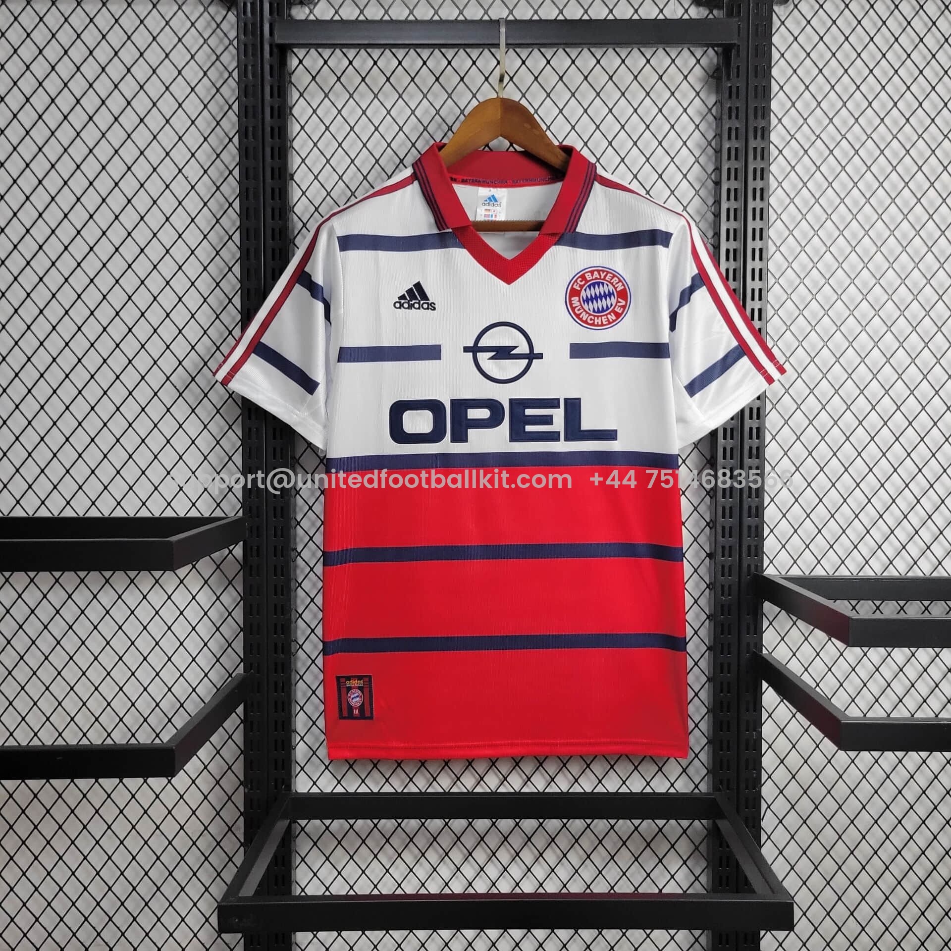 Unitedfootballkit.com | Retro Bayern Munich 1998-00 Away Jersey -Customize Name, Number and Patch | Worldwide Shipping