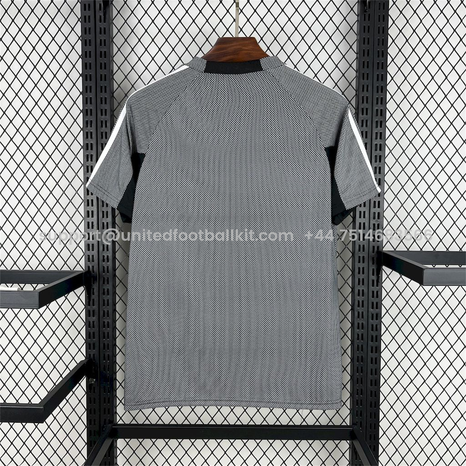 Unitedfootballkit.com | Retro Real Madrid 2002-03 Grey Goalkeeper Jersey -Customize Name, Number and Patch | Worldwide Shipping