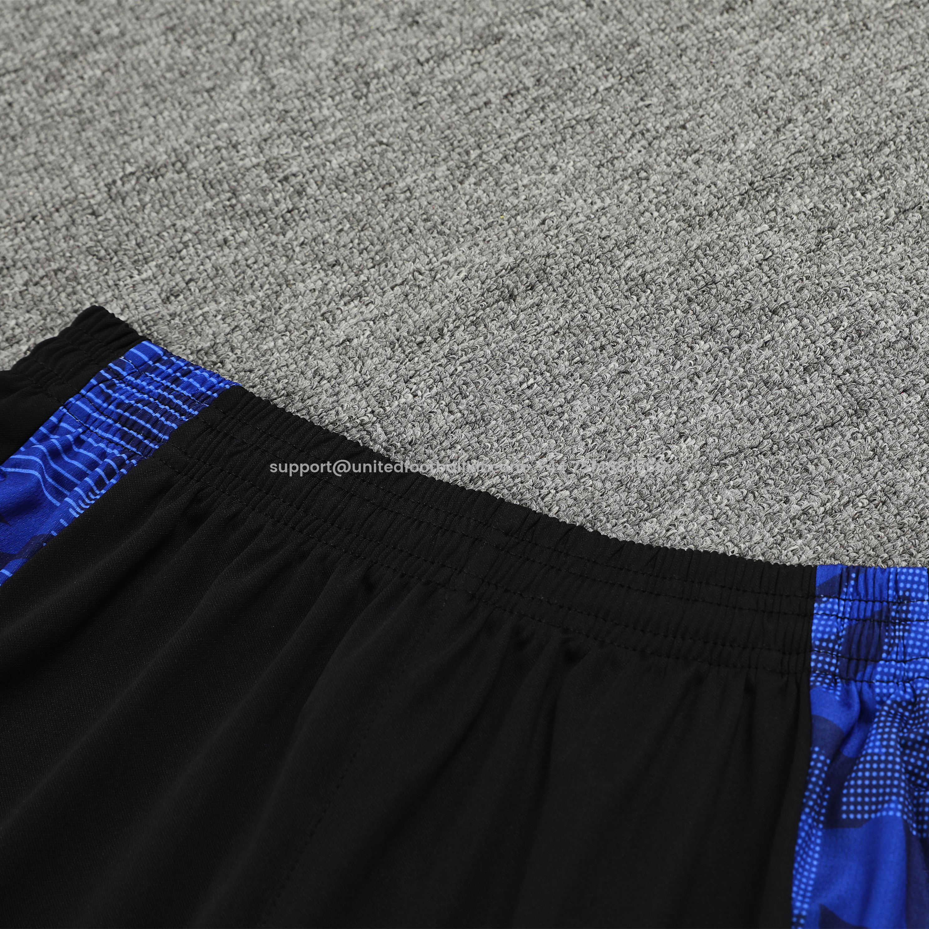 Unitedfootballkit.com | Manchester United 24-25 Short-Sleeve Training Set - Pink Top and Black Shorts -Customize Name, Number and Patch | Worldwide Shipping