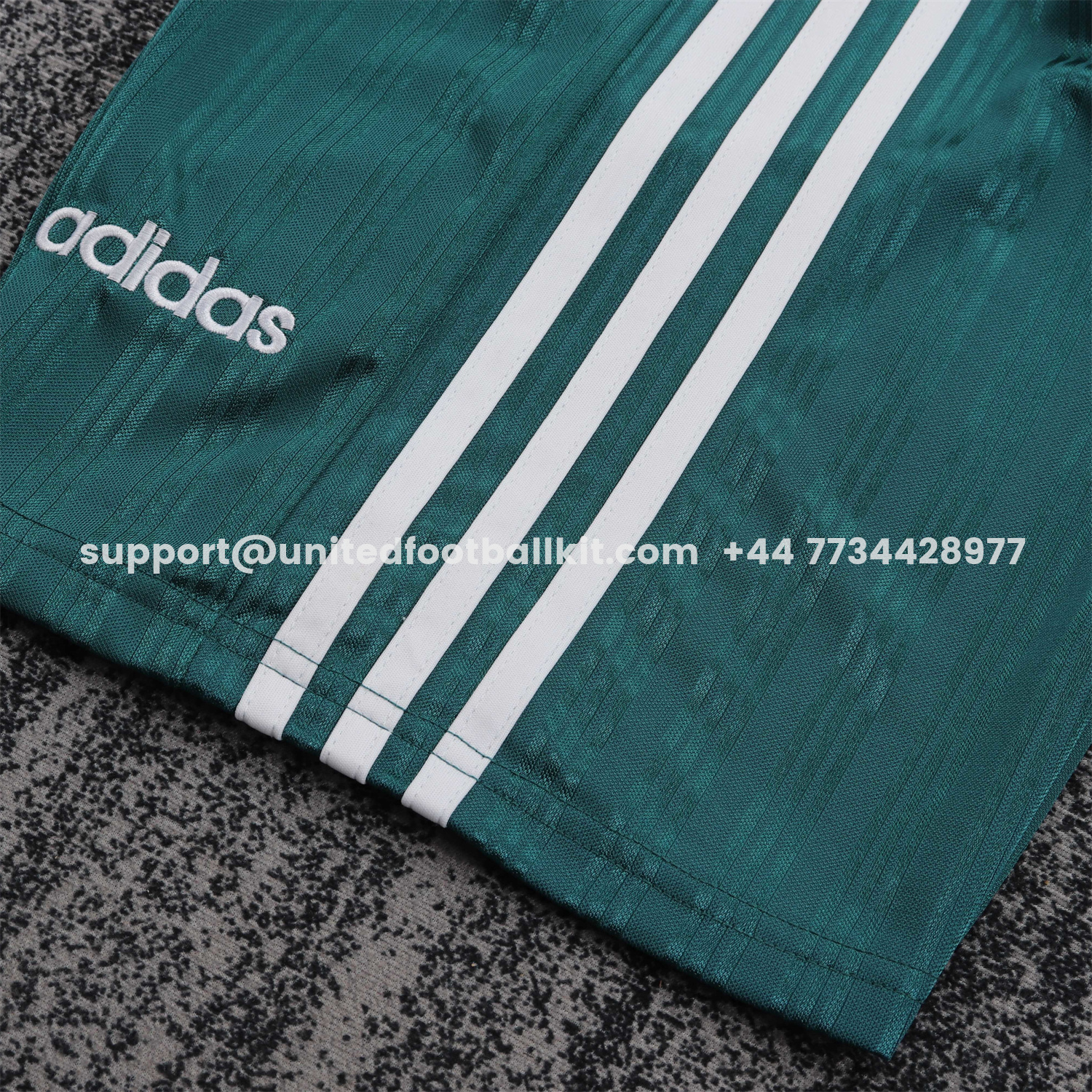 Unitedfootballkit.com | Retro Liver.pool 1995-96 Away White And Green Kids Kit -Customize Name, Number and Patch | Worldwide Shipping