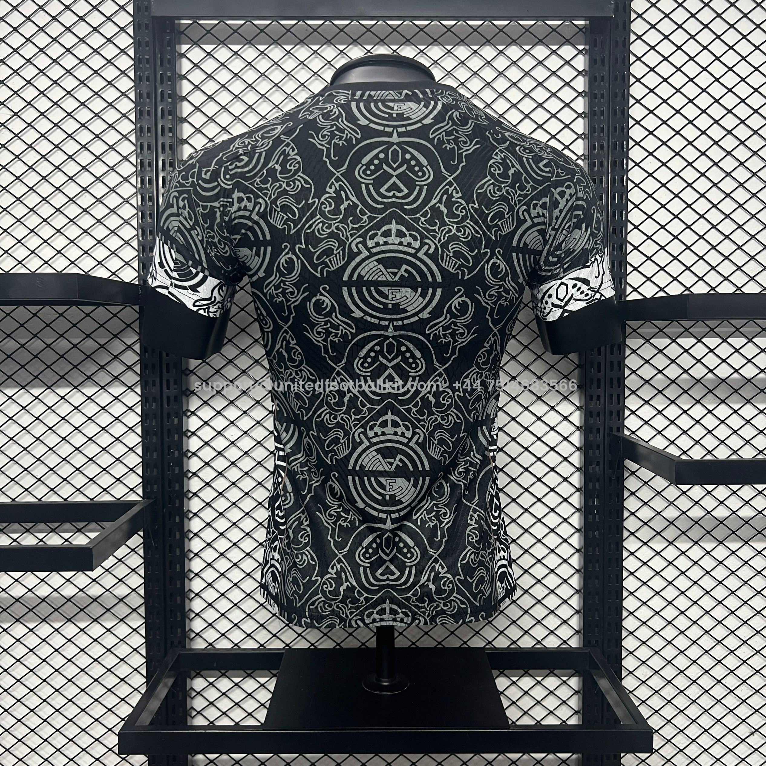Unitedfootballkit.com | Real Madrid 24-25 Black Line Pattern Special Edtion Jersey - Player Version -Customize Name, Number and Patch | Worldwide Shipping