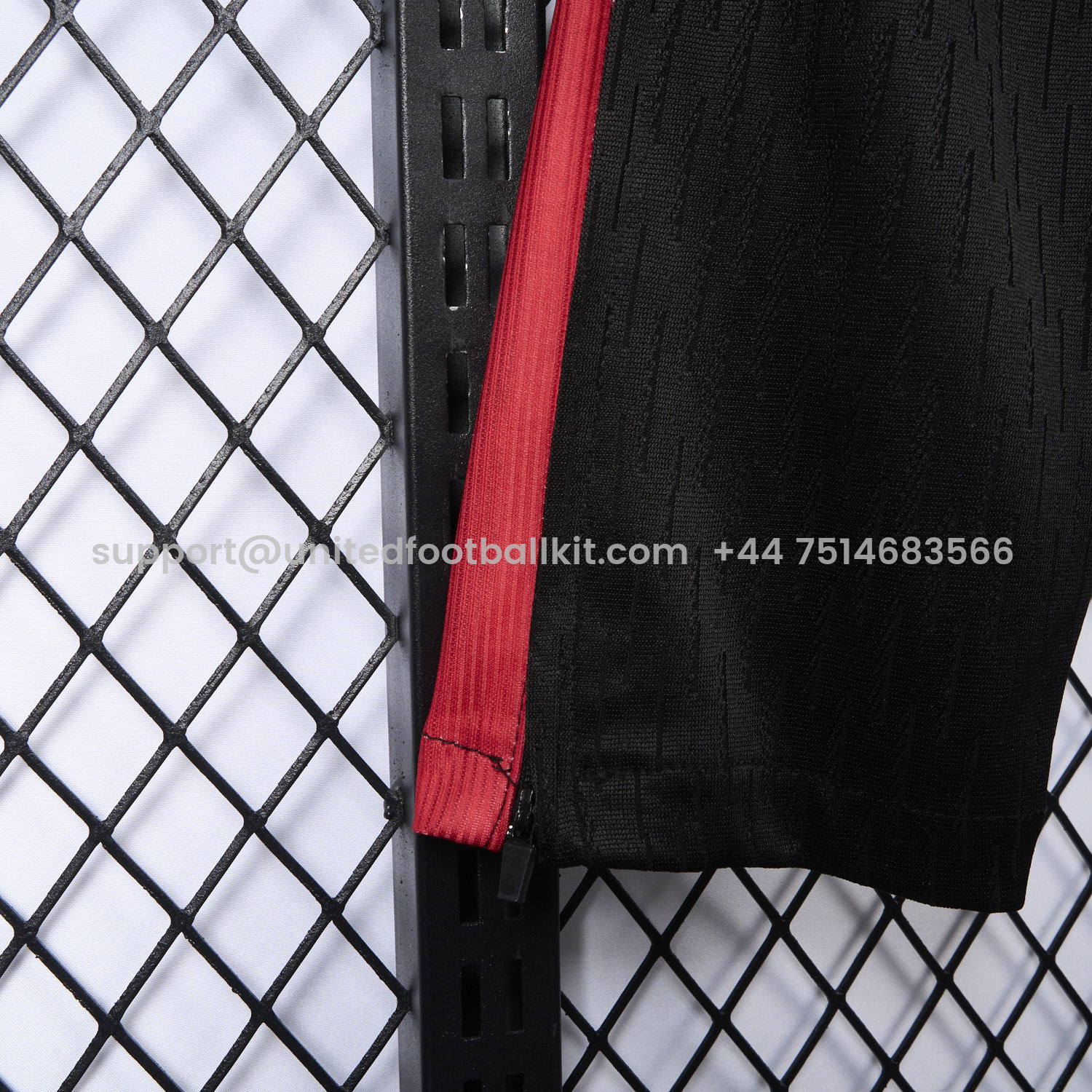 Unitedfootballkit.com | Liver.pool 24-25 Black Training Pants - Player Version -Customize Name, Number and Patch | Worldwide Shipping