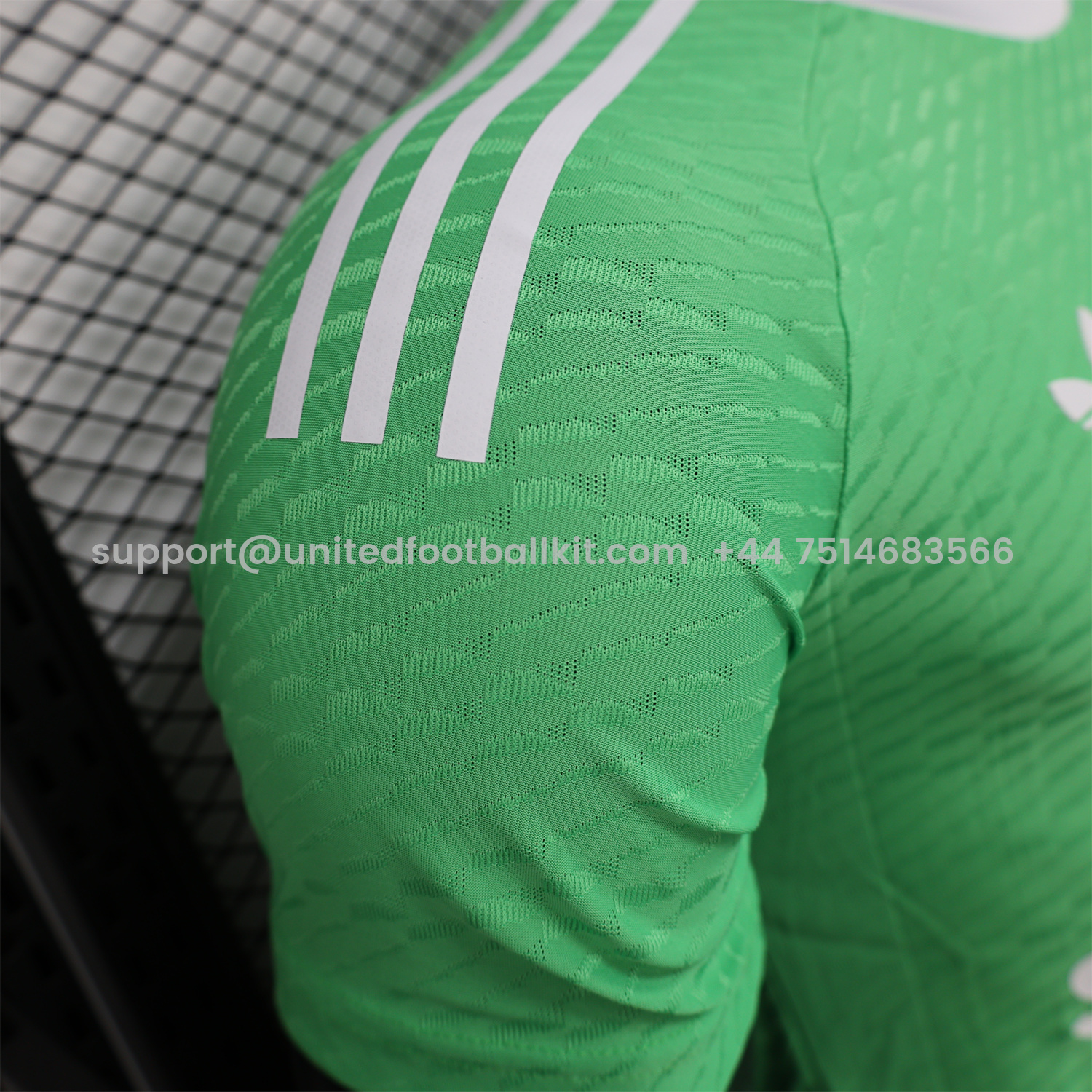 Unitedfootballkit.com | Manchester United 25-26 Trefoil Green Goalkeeper Jersey - Player Version -Customize Name, Number and Patch | Worldwide Shipping