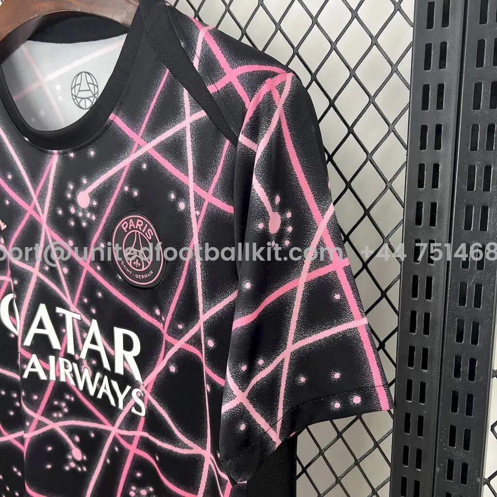 Unitedfootballkit.com | Paris Saint-Germain PSG 25-26 Pink Lines Black Pre-Match Training Jersey - Fans Version -Customize Name, Number and Patch | Worldwide Shipping