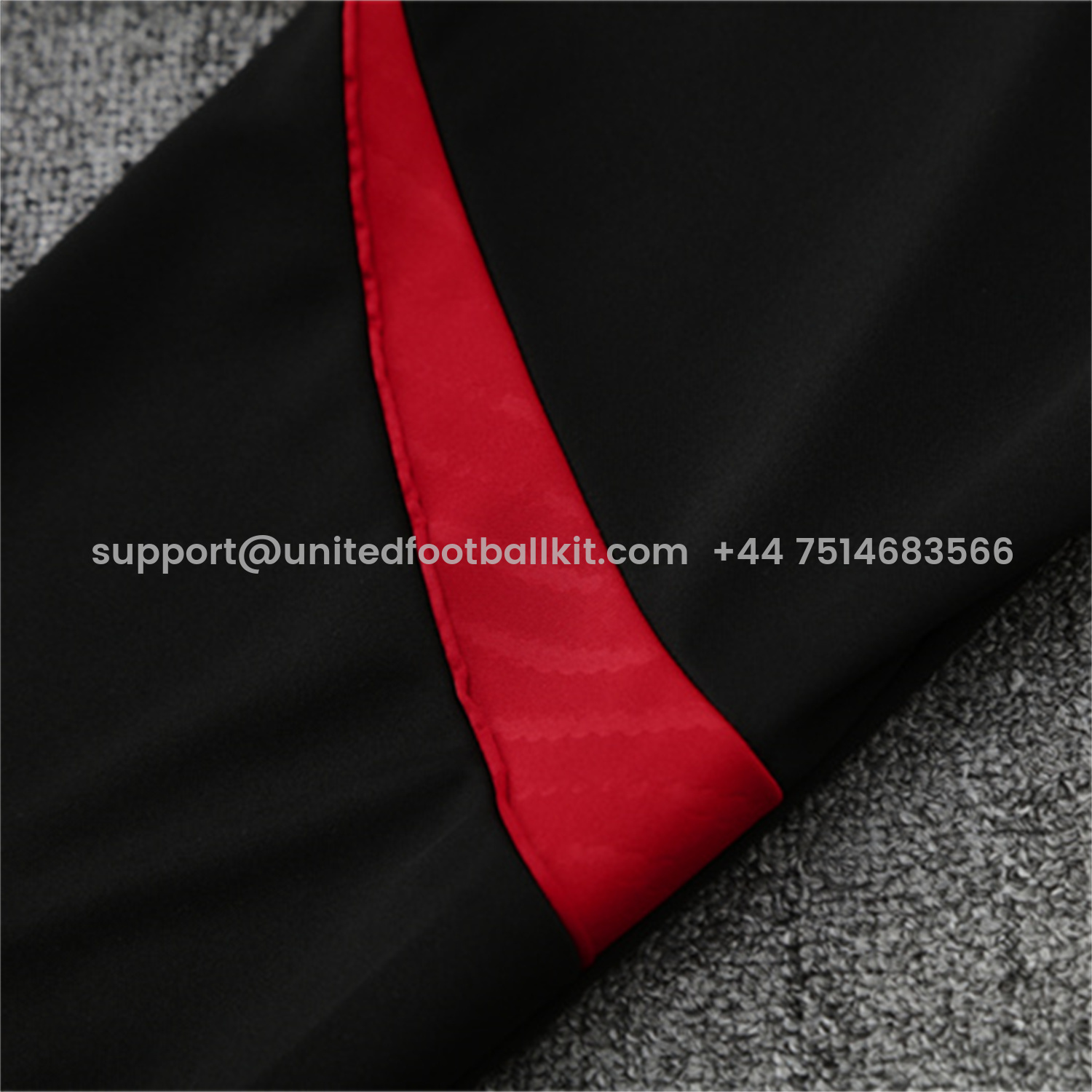 Unitedfootballkit.com | Manchester United 25-26 Long Sleeves Training Set - Red Top & Black Pants -Customize Name, Number and Patch | Worldwide Shipping