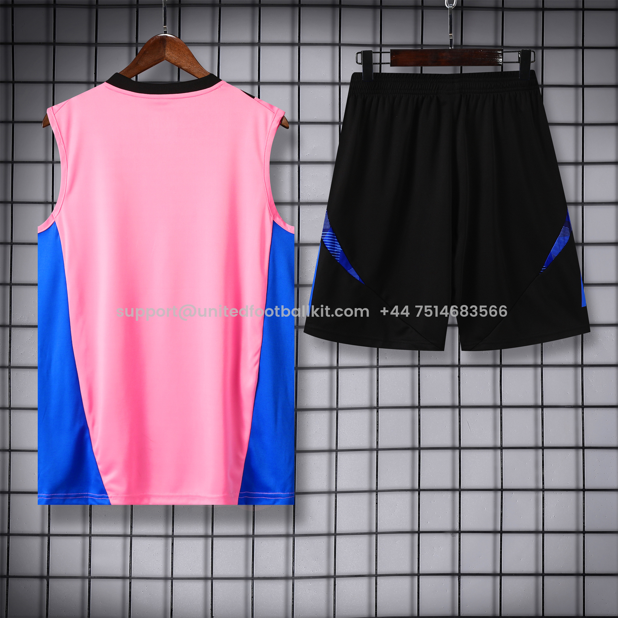 Unitedfootballkit.com | Manchester United 24-25 Vest Training Set - Pink Vest & Black Shorts -Customize Name, Number and Patch | Worldwide Shipping
