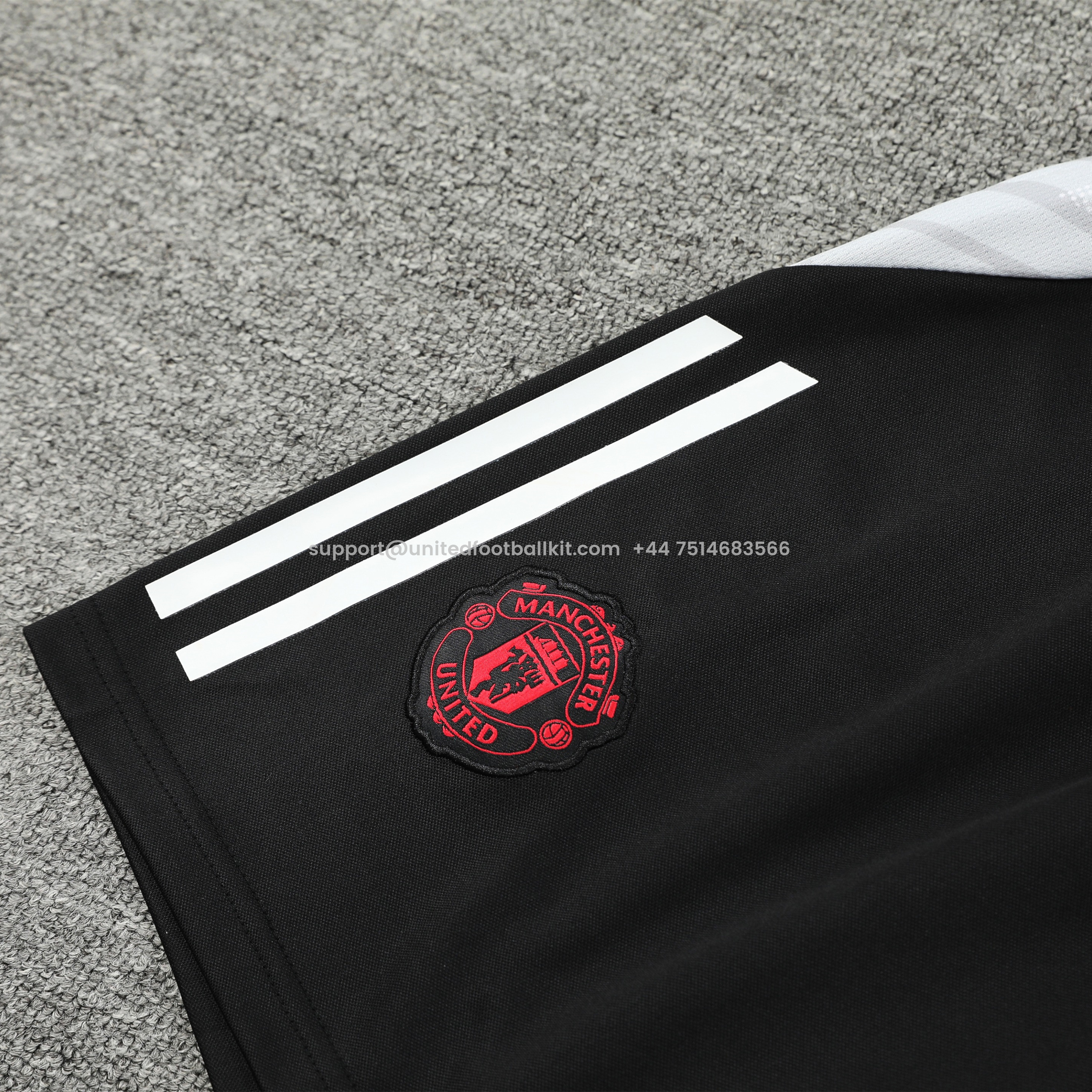 Unitedfootballkit.com | Manchester United 24-25 Vest Training Set - Black -Customize Name, Number and Patch | Worldwide Shipping