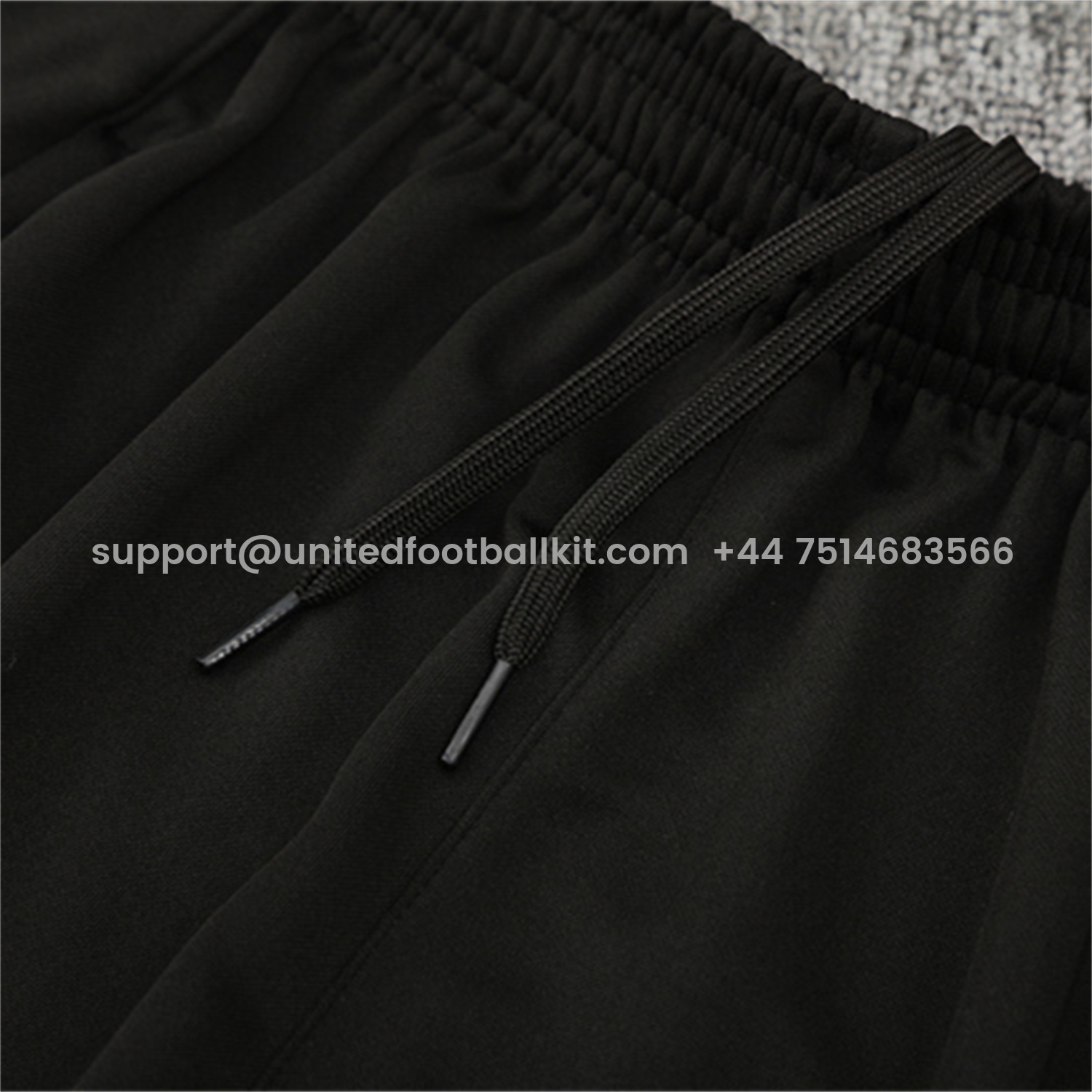 Unitedfootballkit.com | Liver.pool 25-26 Long Sleeve Training Set - Red Top & Black Pants -Customize Name, Number and Patch | Worldwide Shipping