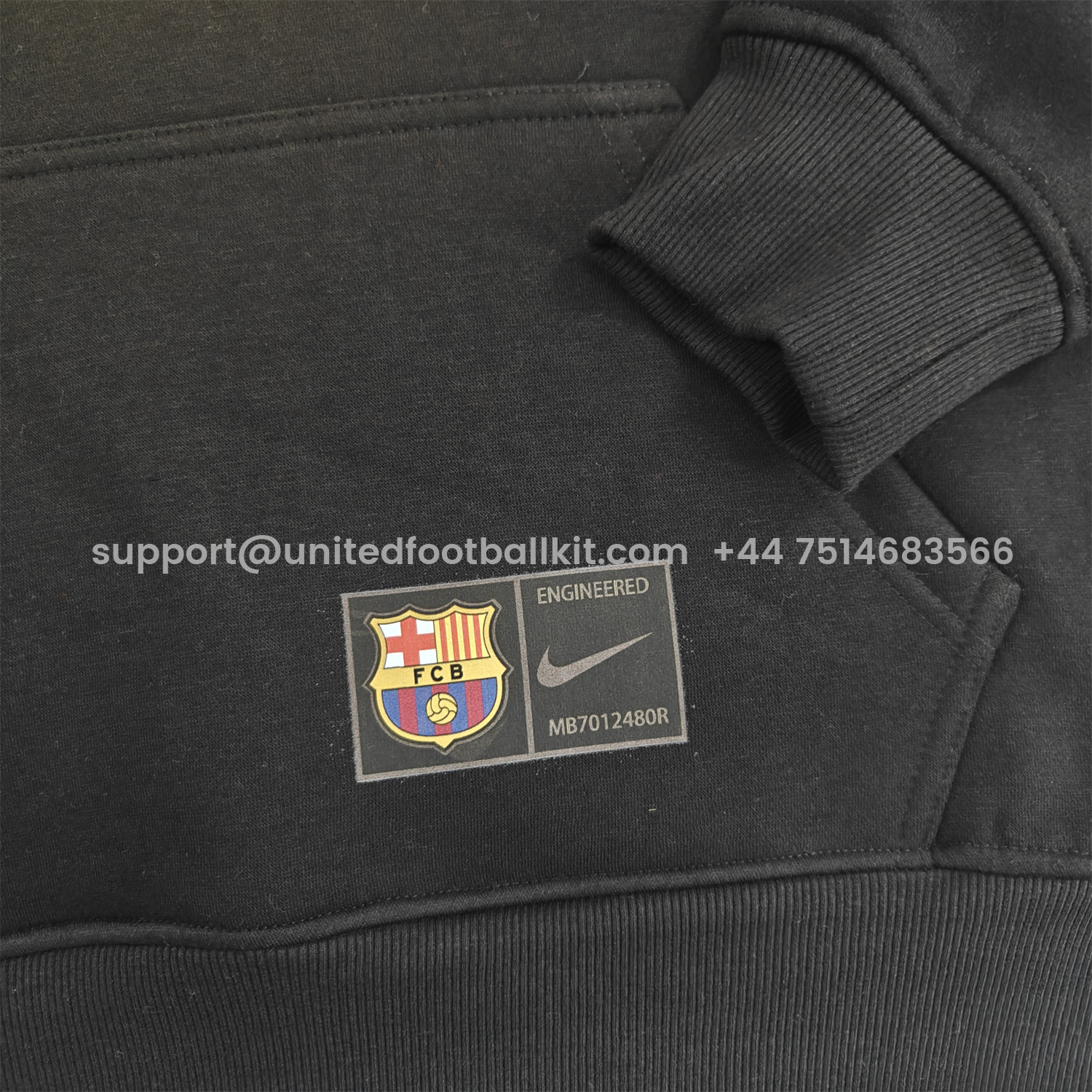 Unitedfootballkit.com | Barcelona 25-26 Big Logo Unisex Pullover Hoodie -Customize Name, Number and Patch | Worldwide Shipping
