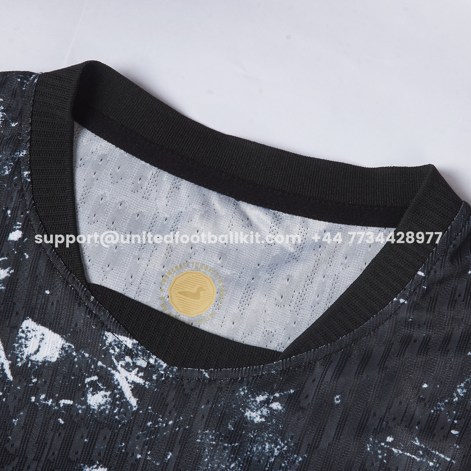 Unitedfootballkit.com | Canada 2026 Away Jersey - Player Version -Customize Name, Number and Patch | Worldwide Shipping