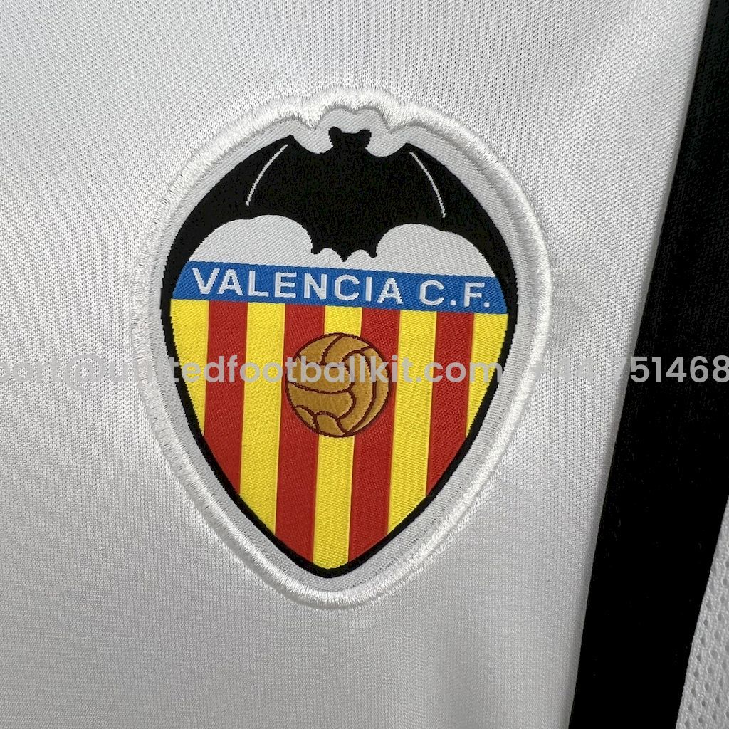 Unitedfootballkit.com | Retro Valencia 2000-01 Home Jersey -Customize Name, Number and Patch | Worldwide Shipping