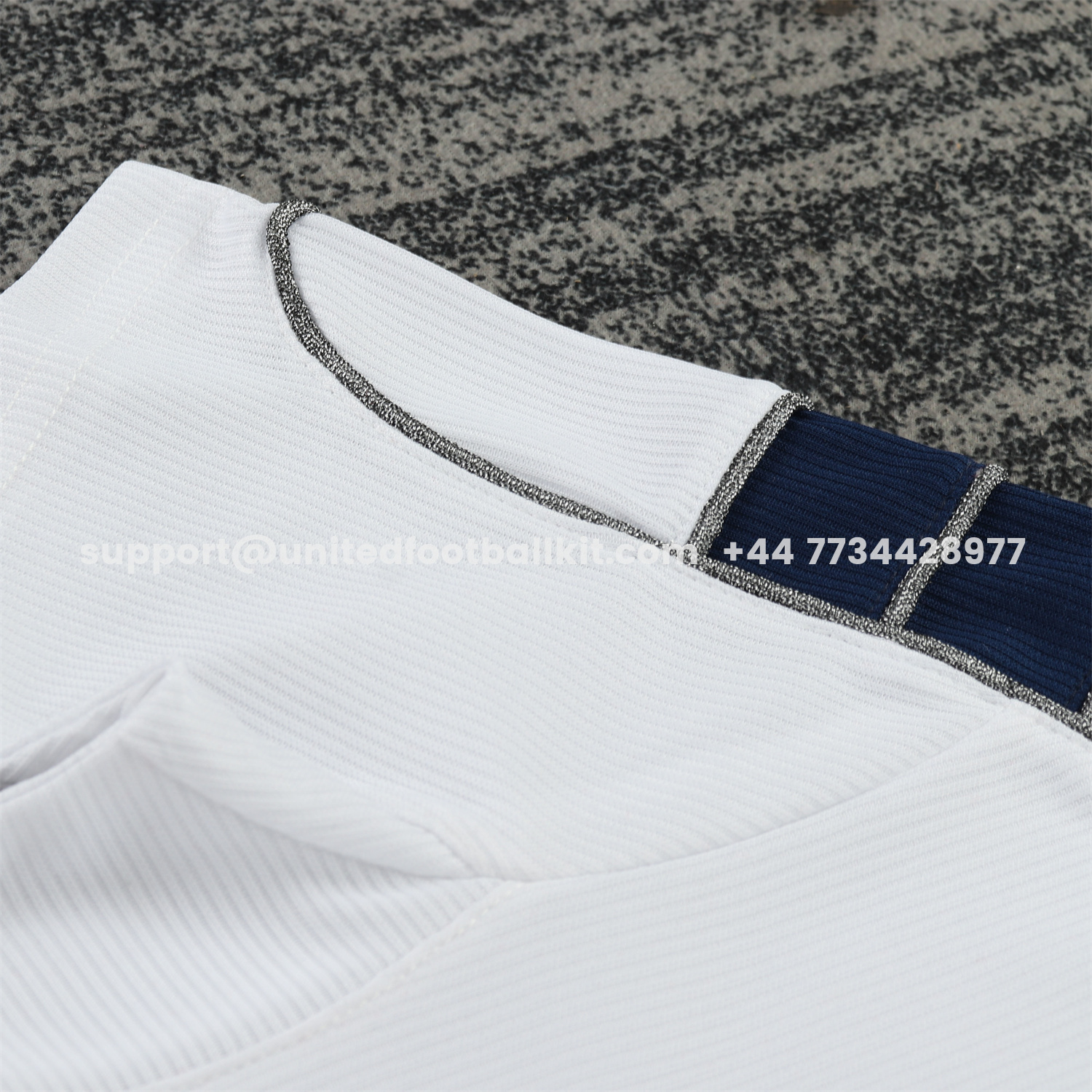 Unitedfootballkit.com | Retro Manchester United 2000-01 Away Kids Kit -Customize Name, Number and Patch | Worldwide Shipping