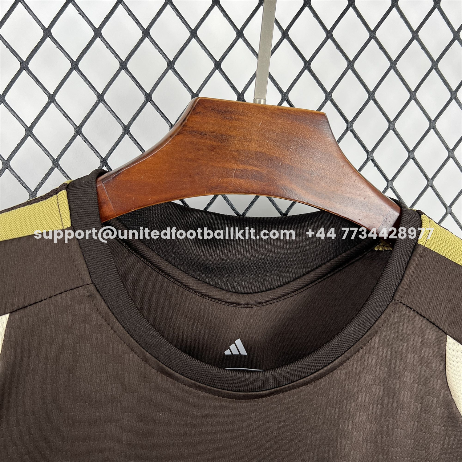 Unitedfootballkit.com | Flamengo 25-26 Brown Special Training Vest - Fans Version -Customize Name, Number and Patch | Worldwide Shipping