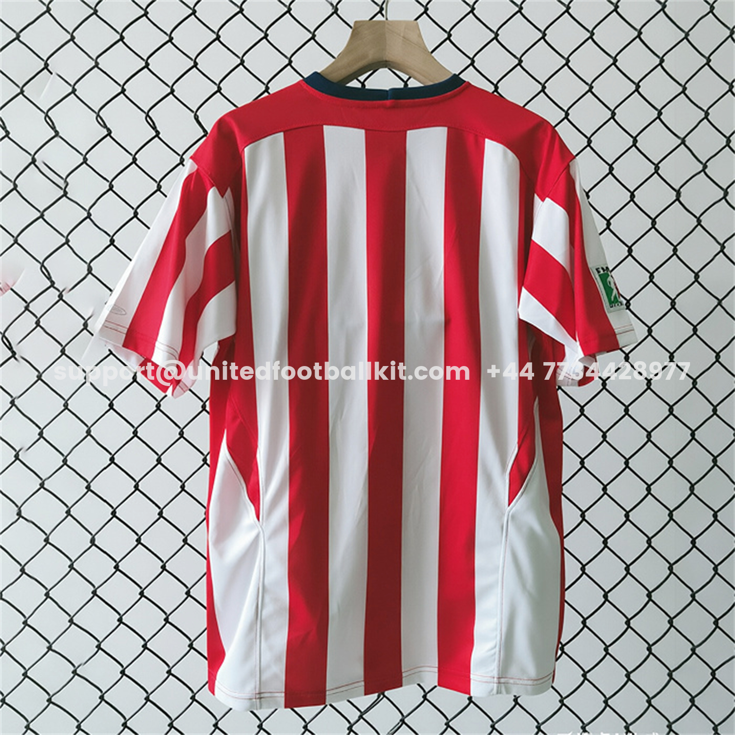 Unitedfootballkit.com | Retro Chivas de Guadalajara 2004-05 Home Jersey -Customize Name, Number and Patch | Worldwide Shipping