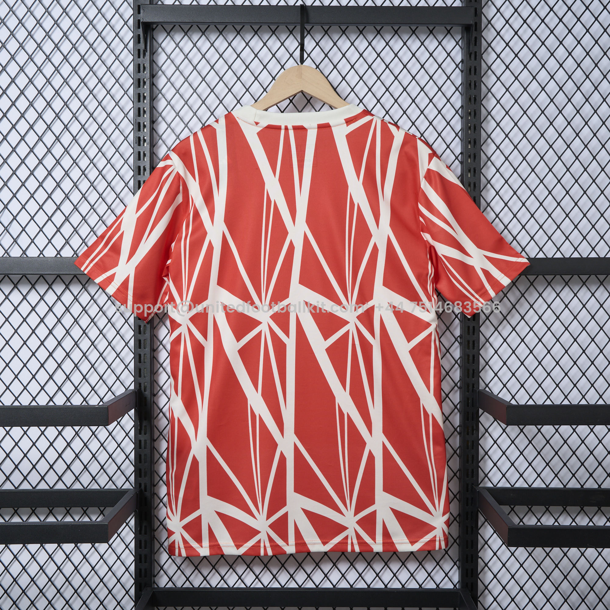 Unitedfootballkit.com | Bayern Munich 24-25 Red Pre-Match Training Jersey - Fans Version -Customize Name, Number and Patch | Worldwide Shipping