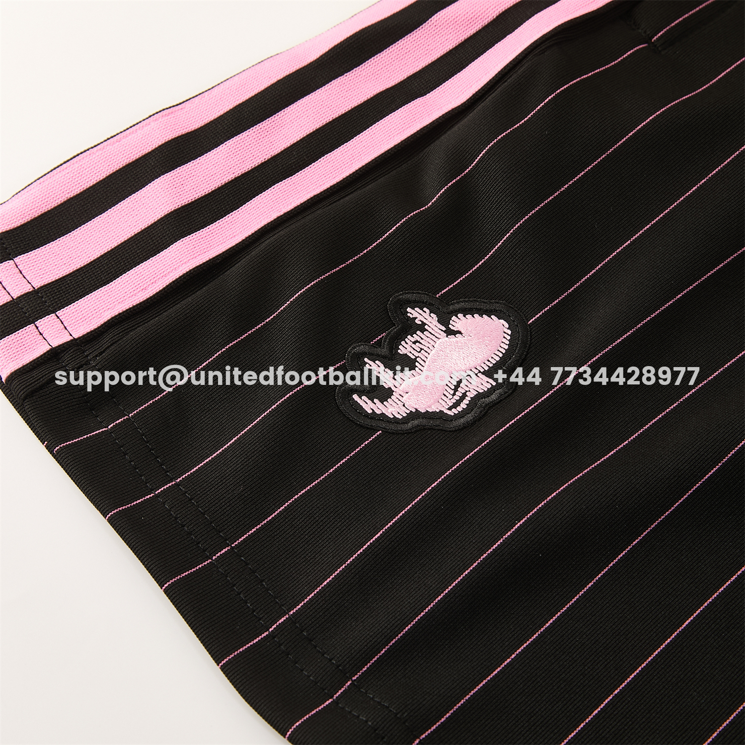 Unitedfootballkit.com | Juventus 26-27 Short-Sleeve Training Set - Pink Lines Black Top & Shorts -Customize Name, Number and Patch | Worldwide Shipping