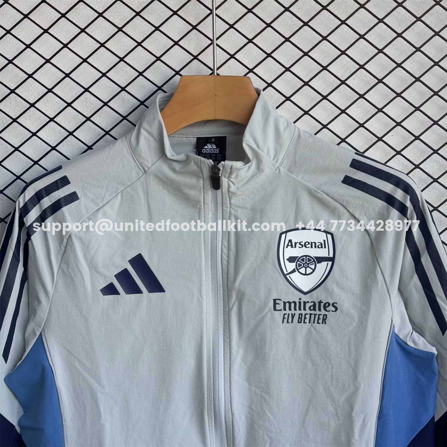 Unitedfootballkit.com | Arsenal 25-26 Windbreaker Training Set - Light Grey Top and Blue Pants -Customize Name, Number and Patch | Worldwide Shipping