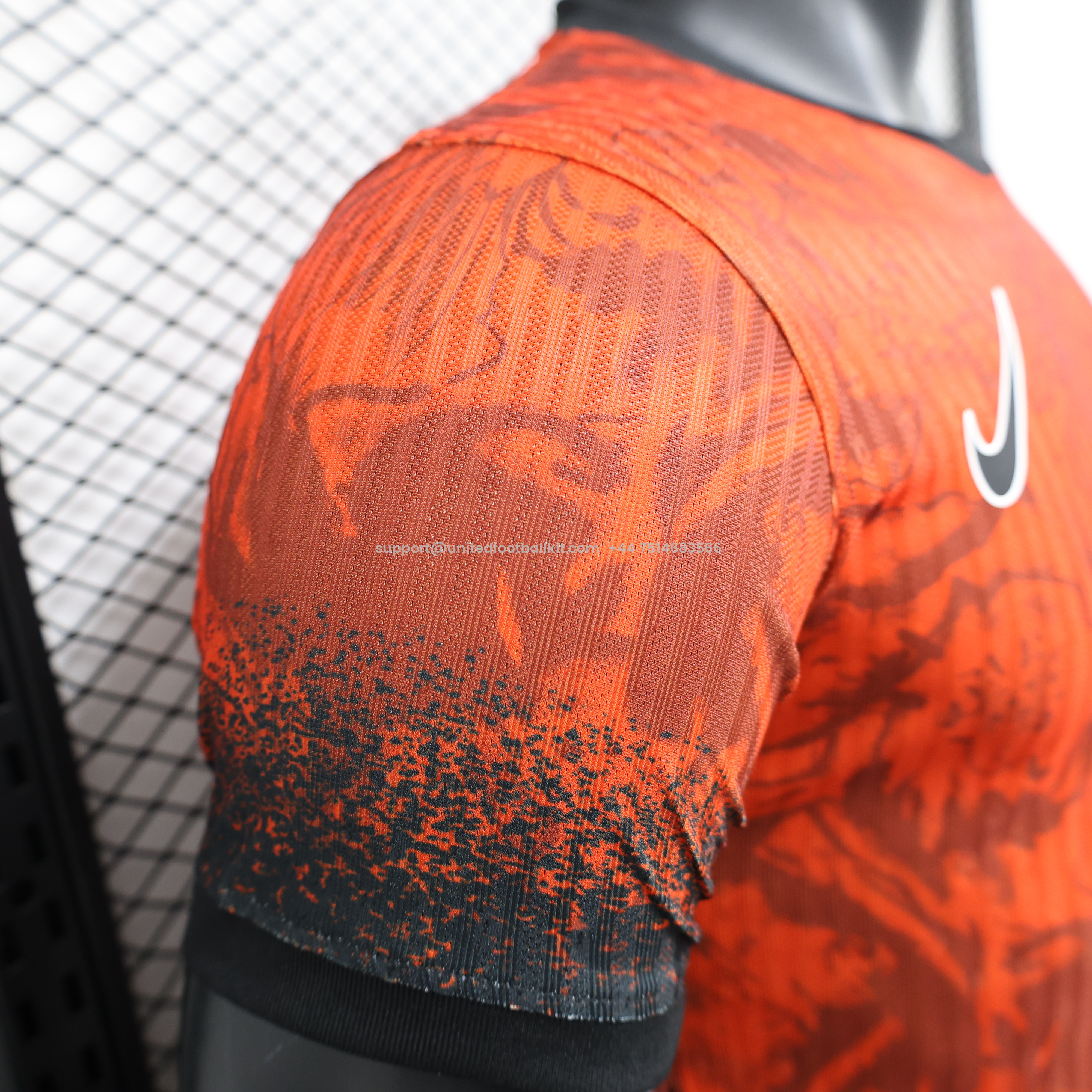 Unitedfootballkit.com | Liver.pool 24-25 Red and Black Liver Bird Jersey - Player Version -Customize Name, Number and Patch | Worldwide Shipping