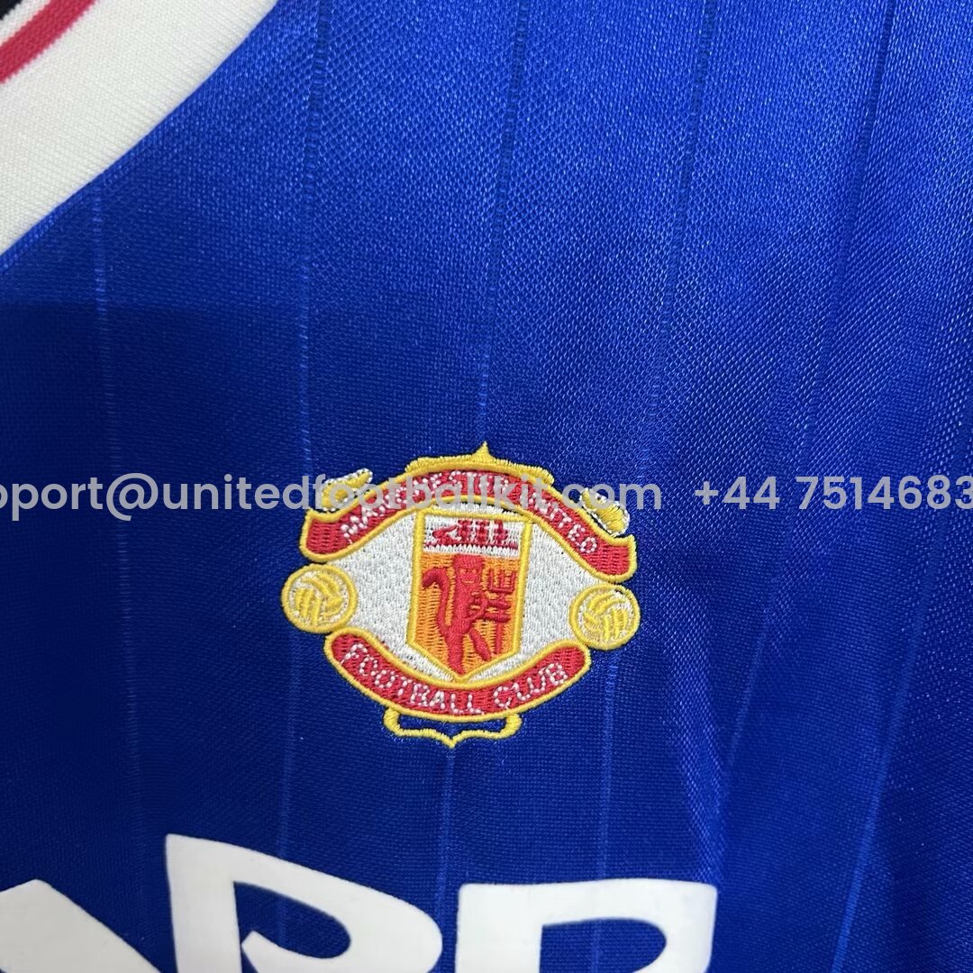 Unitedfootballkit.com | Retro Manchester United 82-83 Third Jersey -Customize Name, Number and Patch | Worldwide Shipping