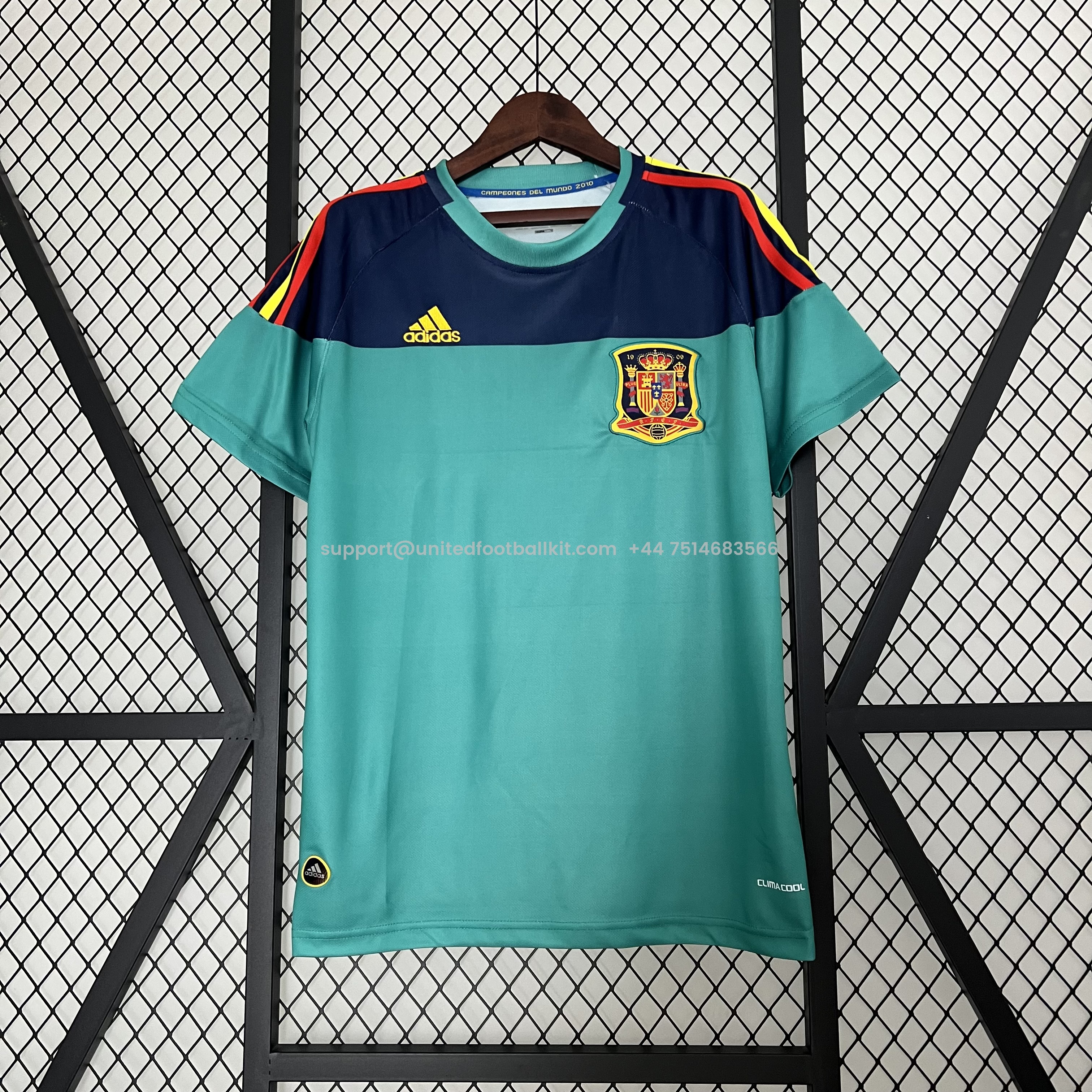 Unitedfootballkit.com | Retro Spain 2010 Green Goalkeeper Jersey -Customize Name, Number and Patch | Worldwide Shipping