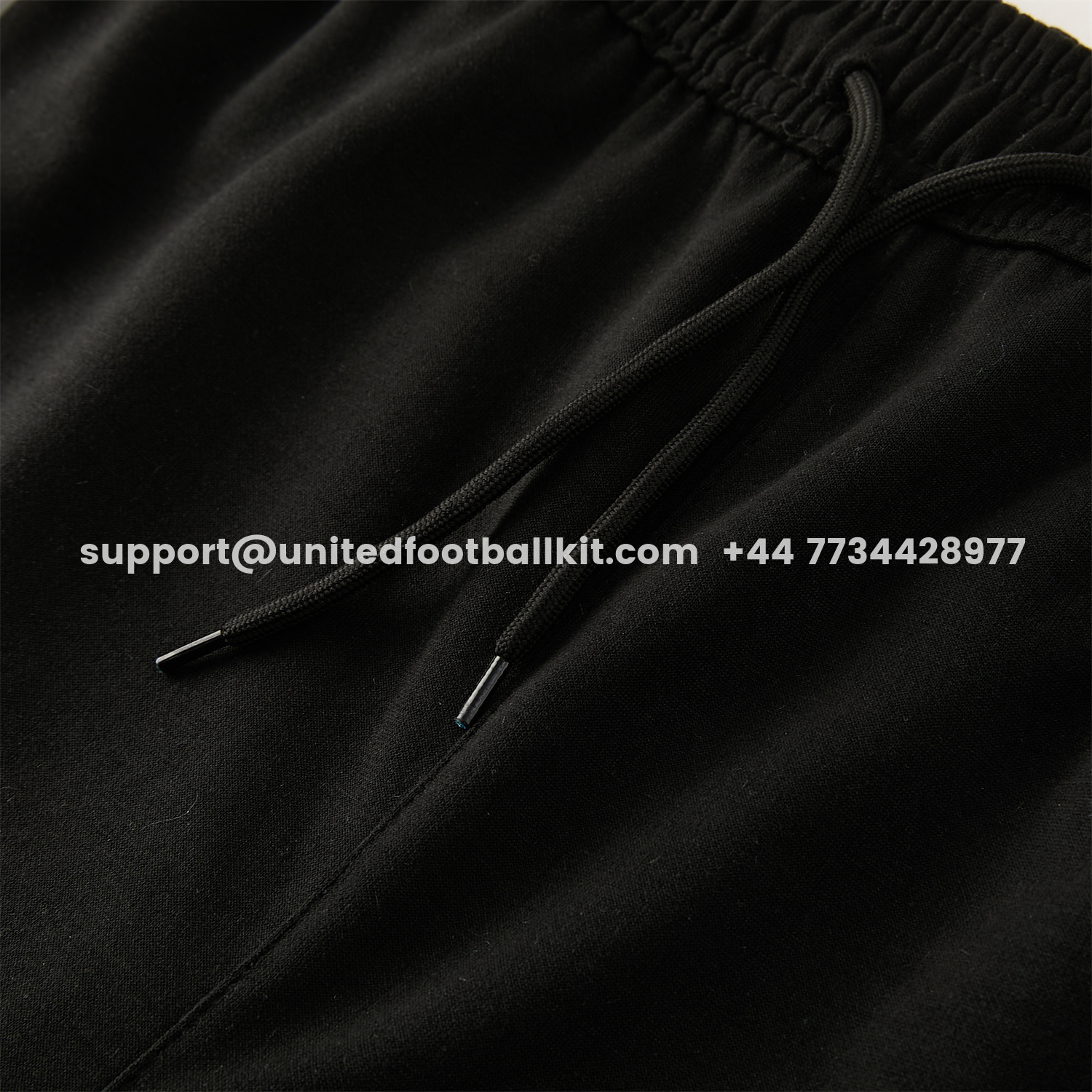 Unitedfootballkit.com | C.H.E.L.S.E.A 2026 Hooded Windbreaker Training Set - Black Top & Pants -Customize Name, Number and Patch | Worldwide Shipping