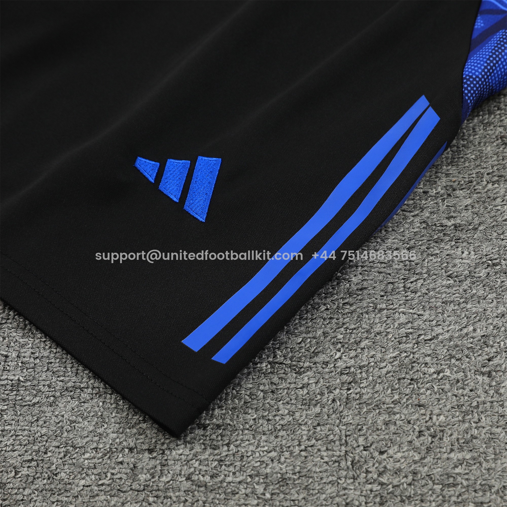 Unitedfootballkit.com | Manchester United 24-25 Vest Training Set - Pink Vest & Black Shorts -Customize Name, Number and Patch | Worldwide Shipping