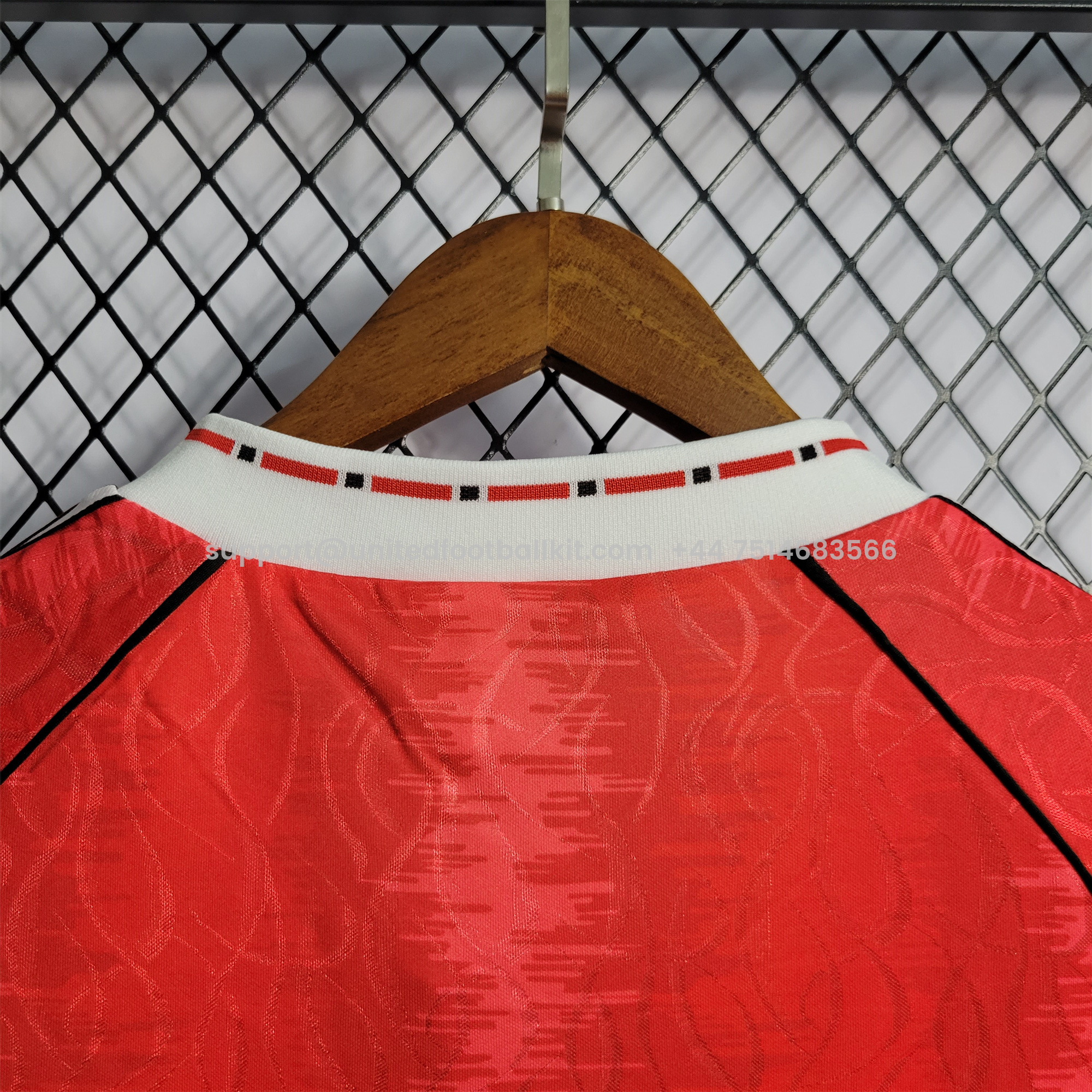 Unitedfootballkit.com | Retro Manchester United 90-92 Home Stadium Jersey -Customize Name, Number and Patch | Worldwide Shipping