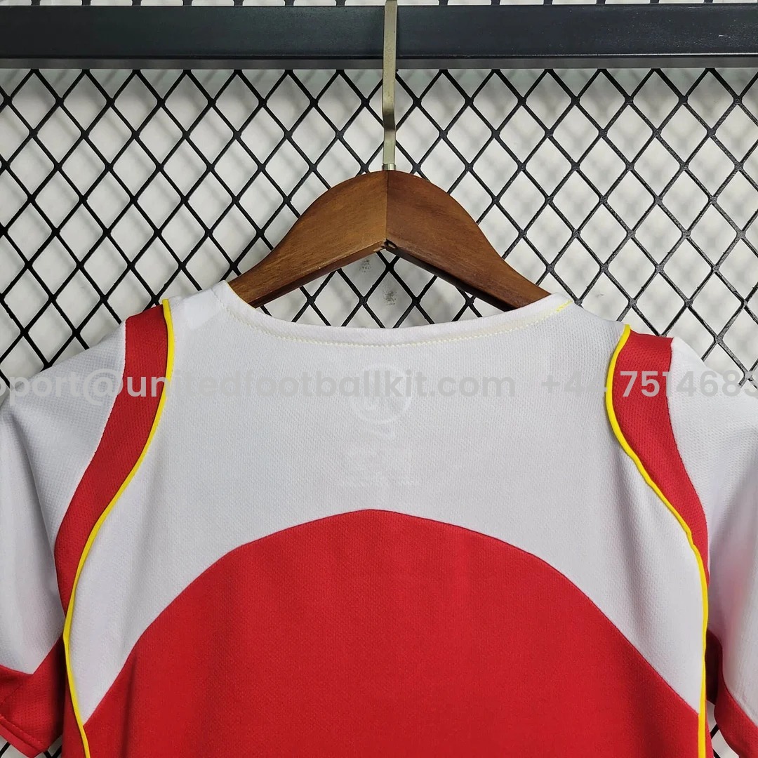 Unitedfootballkit.com | Retro Arsenal 2004-05 Home Stadium Kids Kit -Customize Name, Number and Patch | Worldwide Shipping