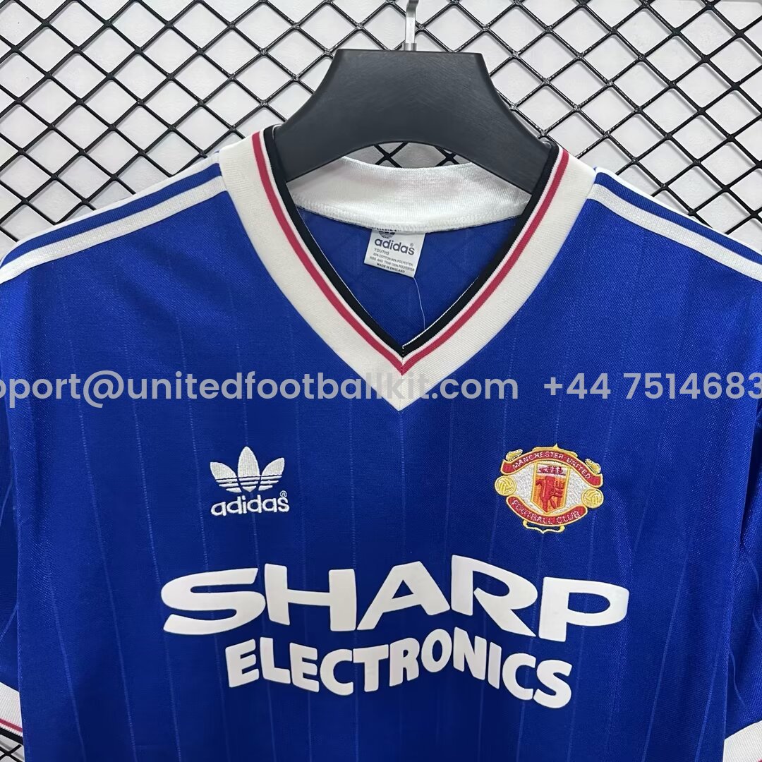 Unitedfootballkit.com | Retro Manchester United 82-83 Third Jersey -Customize Name, Number and Patch | Worldwide Shipping