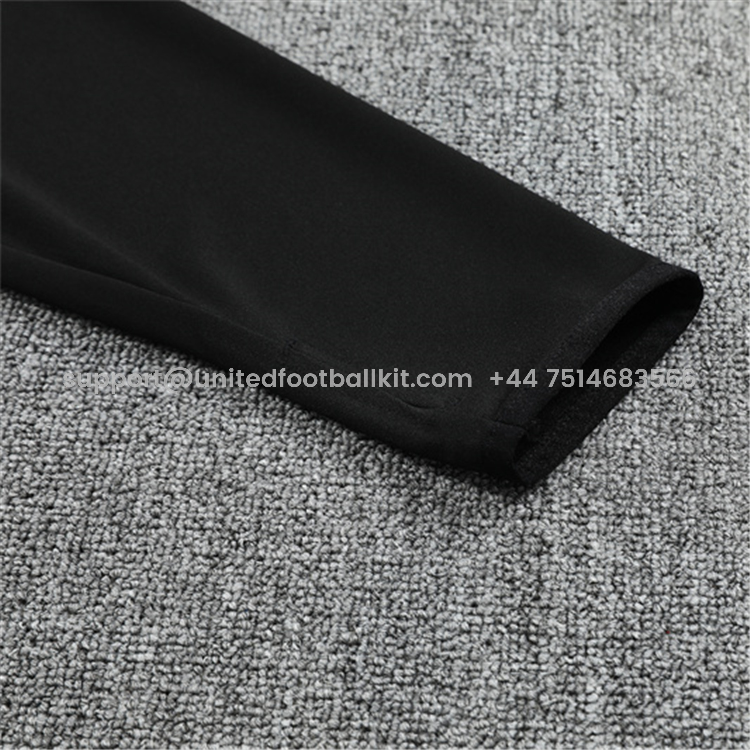 Unitedfootballkit.com | Manchester United 25-26 Long Sleeves Training Set - Black Top & Black Pants -Customize Name, Number and Patch | Worldwide Shipping