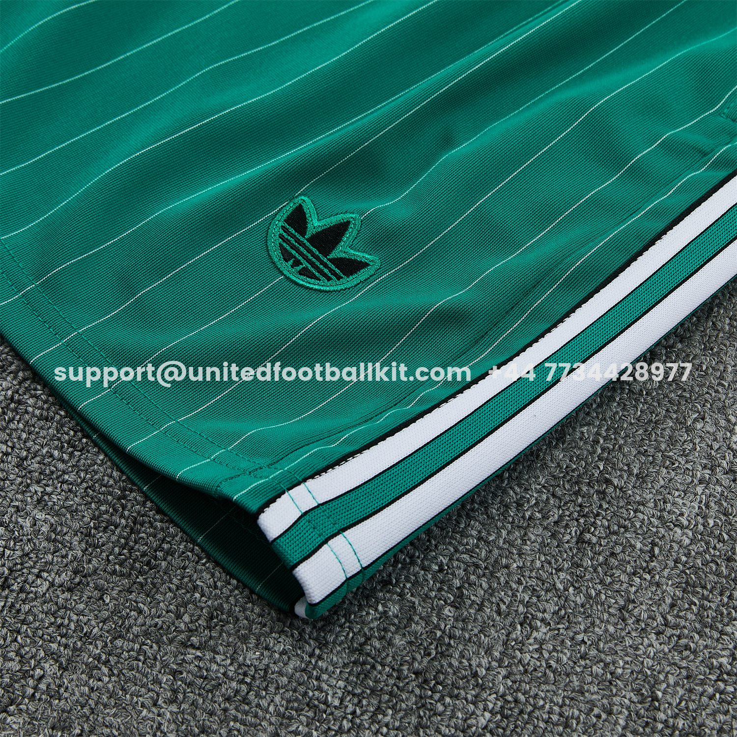 Unitedfootballkit.com | Liver.pool 25-26 Retro Style Short-Sleeve Training Set - Green With White Stripes Top & Pants -Customize Name, Number and Patch | Worldwide Shipping