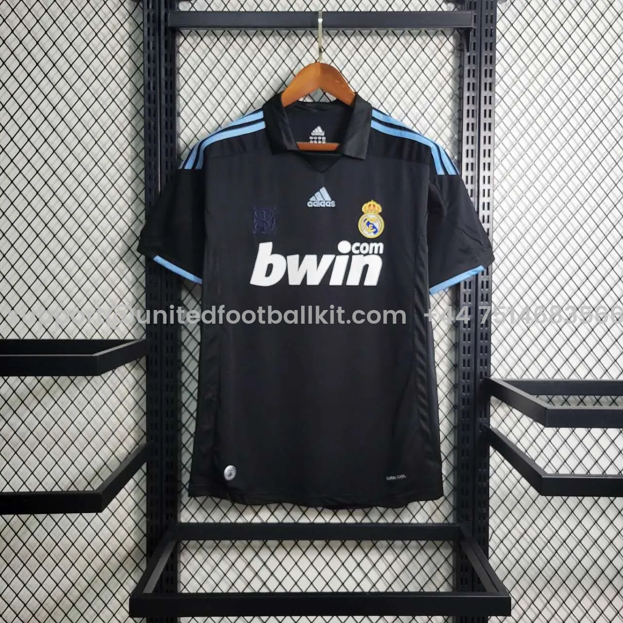 Unitedfootballkit.com | Retro Real Madrid 09-10 Away Stadium Jersey -Customize Name, Number and Patch | Worldwide Shipping