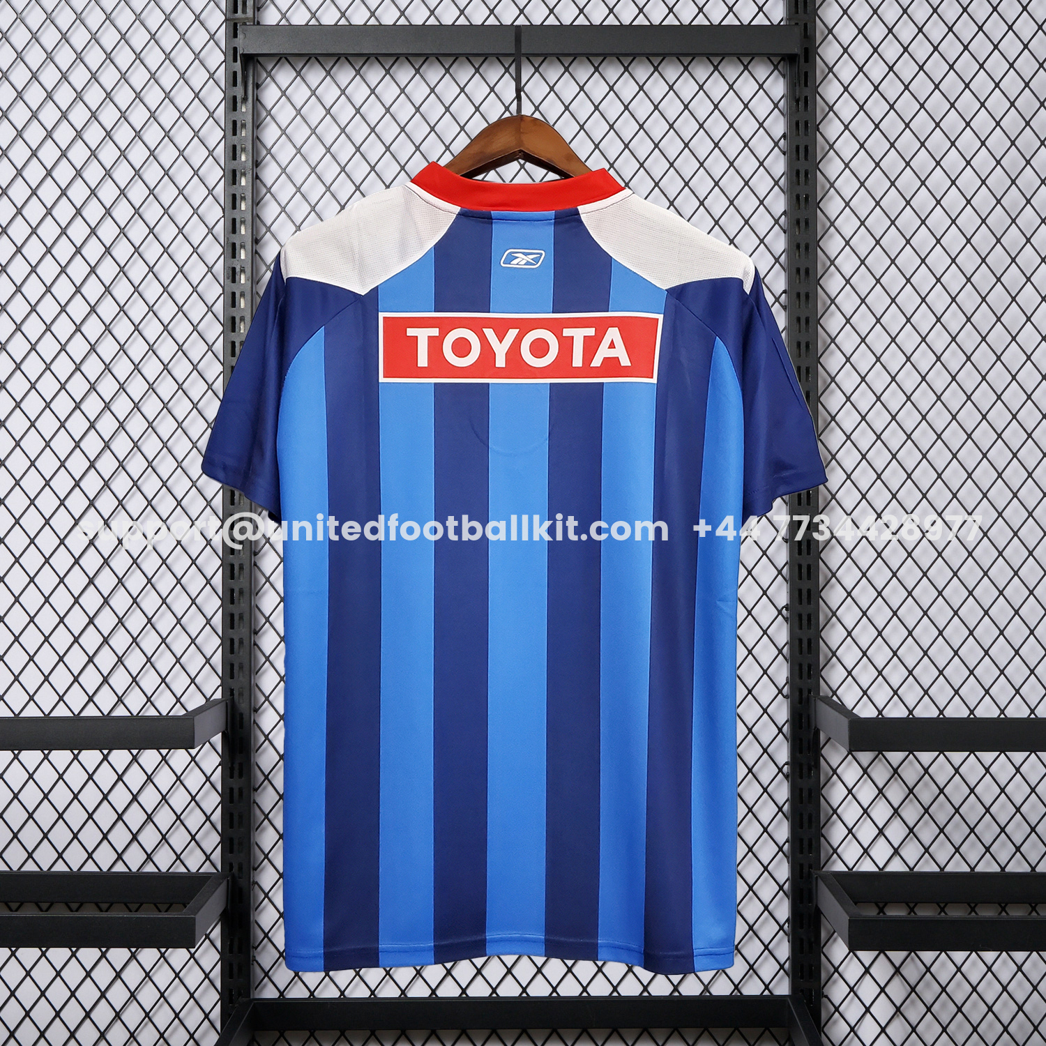 Unitedfootballkit.com | Retro Chivas de Guadalajara 2006-07 Away Jersey -Customize Name, Number and Patch | Worldwide Shipping