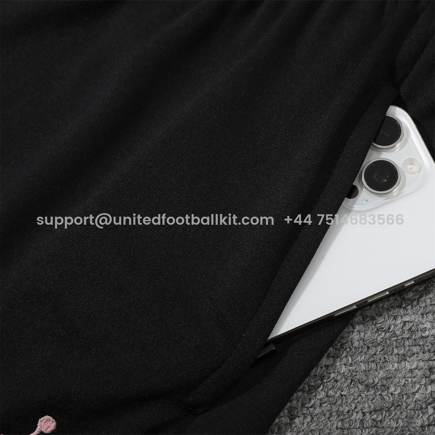 Unitedfootballkit.com | Paris Saint-Germain PSG 25-26 POLO Short-Sleeve Training Set - White Top and Black Pants -Customize Name, Number and Patch | Worldwide Shipping