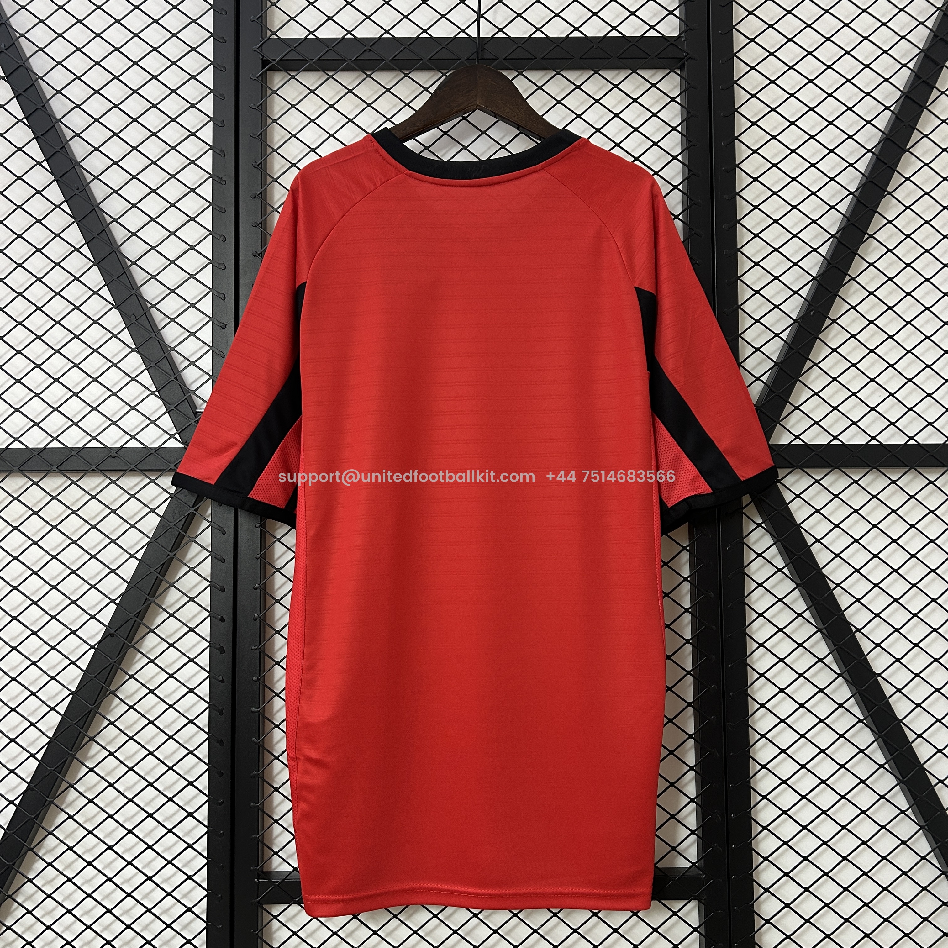 Unitedfootballkit.com | Retro Atletico Madrid 2001-02 Away Jersey -Customize Name, Number and Patch | Worldwide Shipping