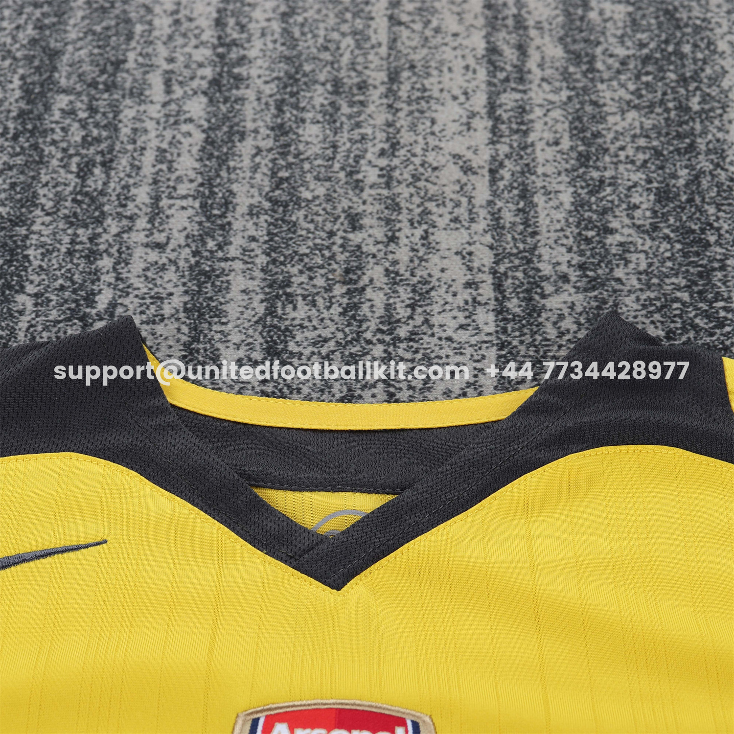Unitedfootballkit.com | Retro Arsenal 2005-06 Away Kids Kit -Customize Name, Number and Patch | Worldwide Shipping