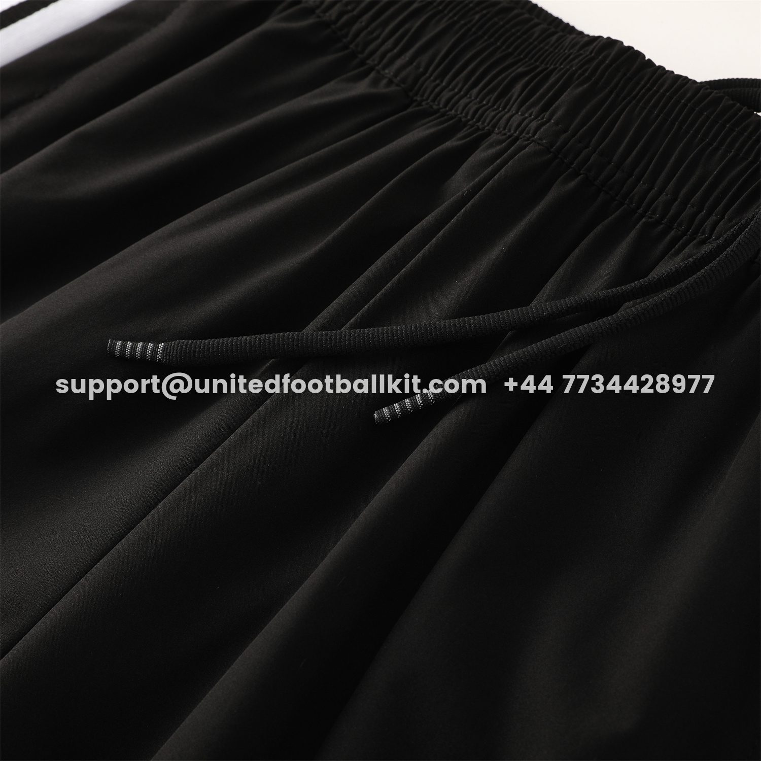 Unitedfootballkit.com | Germany 2026 Hooded Windbreaker Training Set - Black Red Top and Pants -Customize Name, Number and Patch | Worldwide Shipping