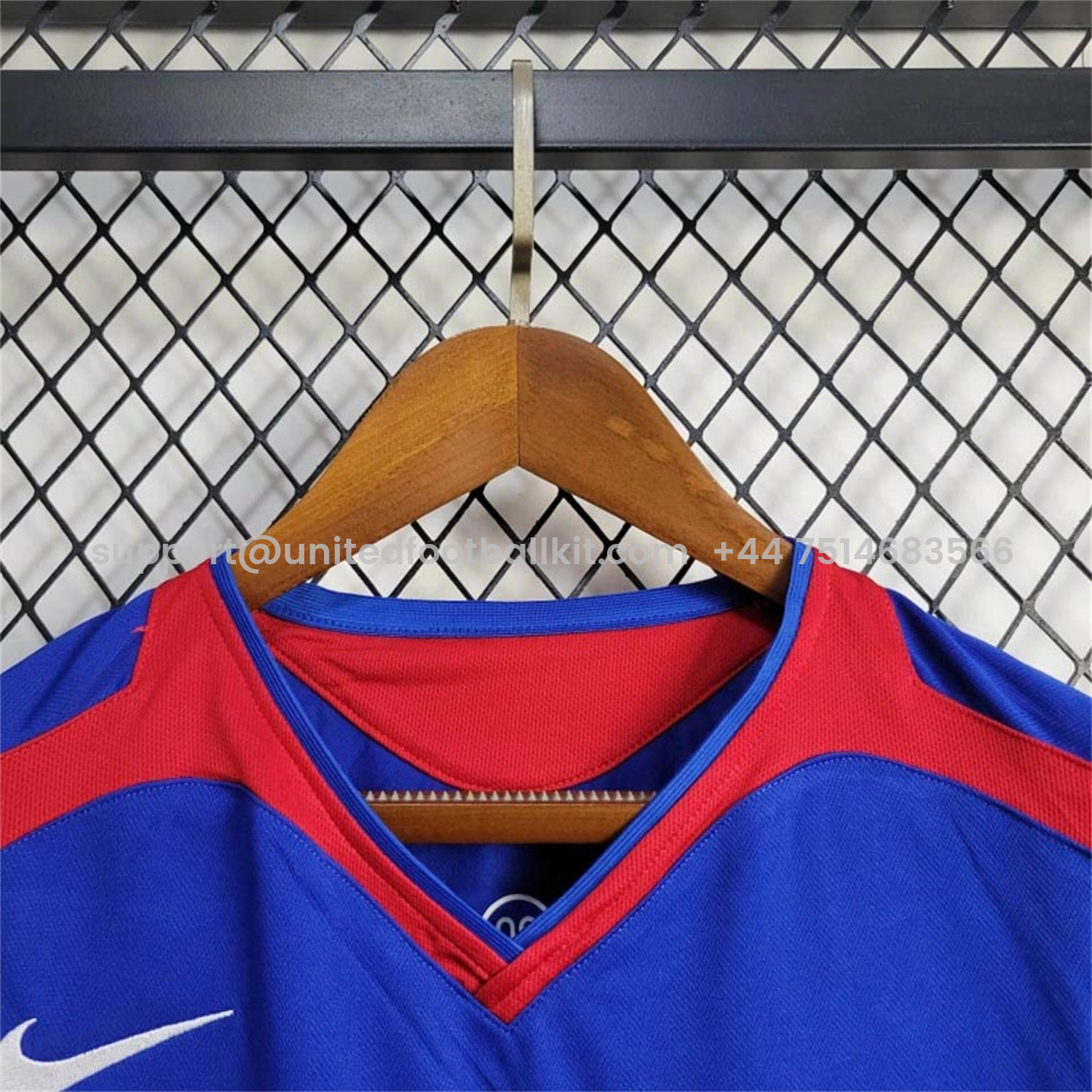 Unitedfootballkit.com | Retro Manchester United 05-06 Away Jersey -Customize Name, Number and Patch | Worldwide Shipping