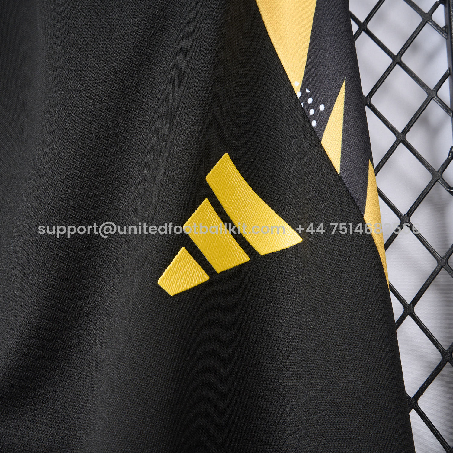 Unitedfootballkit.com | Real Madrid 24-25 Black Training Pants - Player Version -Customize Name, Number and Patch | Worldwide Shipping