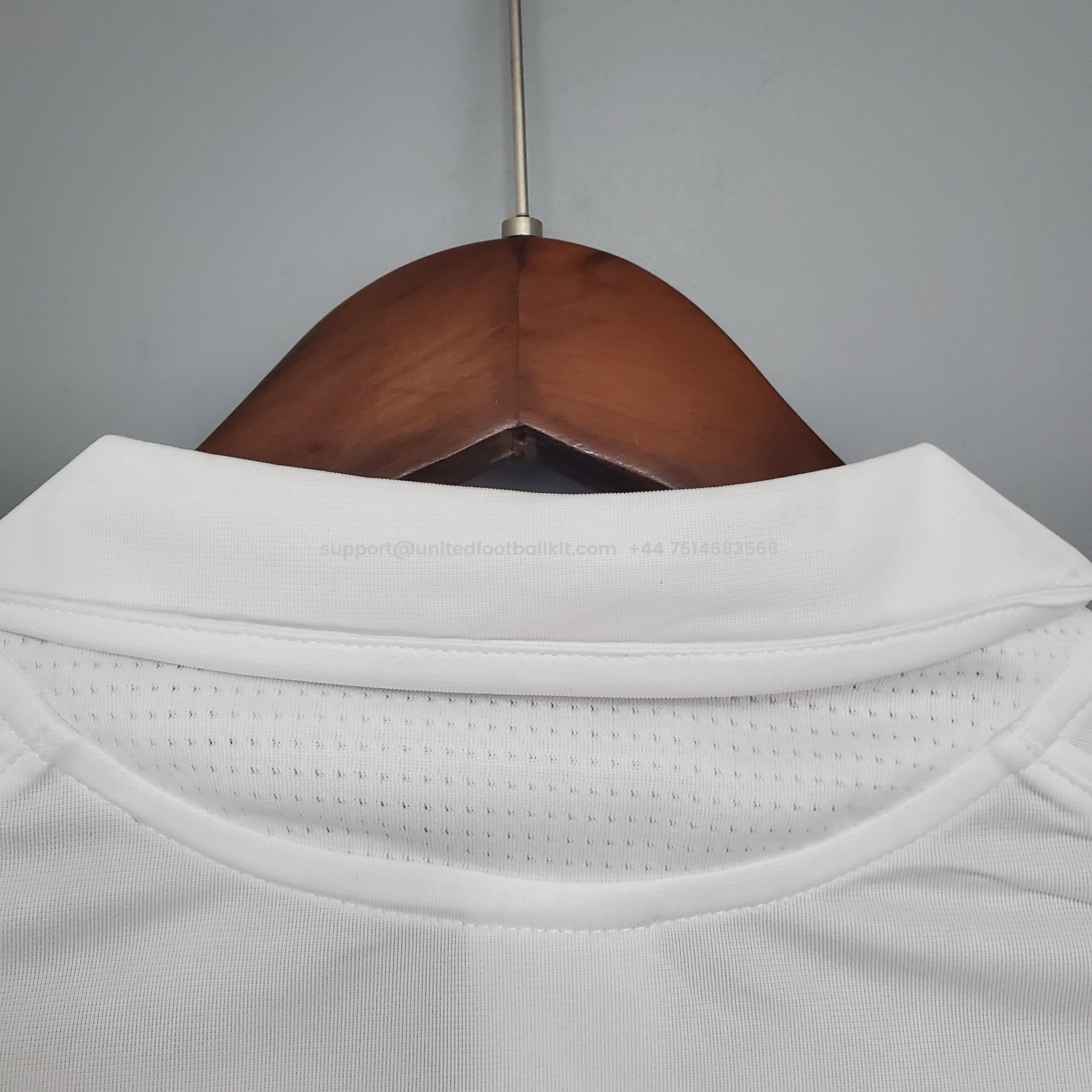 Unitedfootballkit.com | Retro Real Madrid 05-06 Home Stadium Long Sleeve Jersey -Customize Name, Number and Patch | Worldwide Shipping