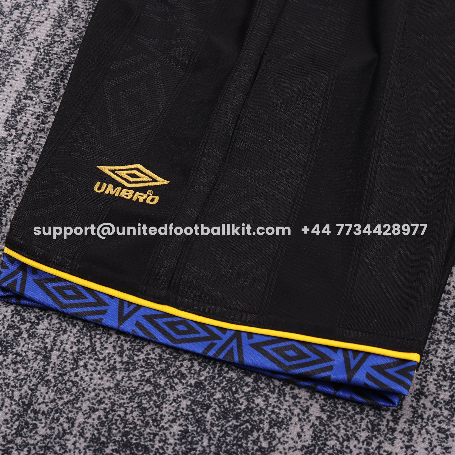 Unitedfootballkit.com | Retro Manchester United 93-95 Away Kids Kit -Customize Name, Number and Patch | Worldwide Shipping