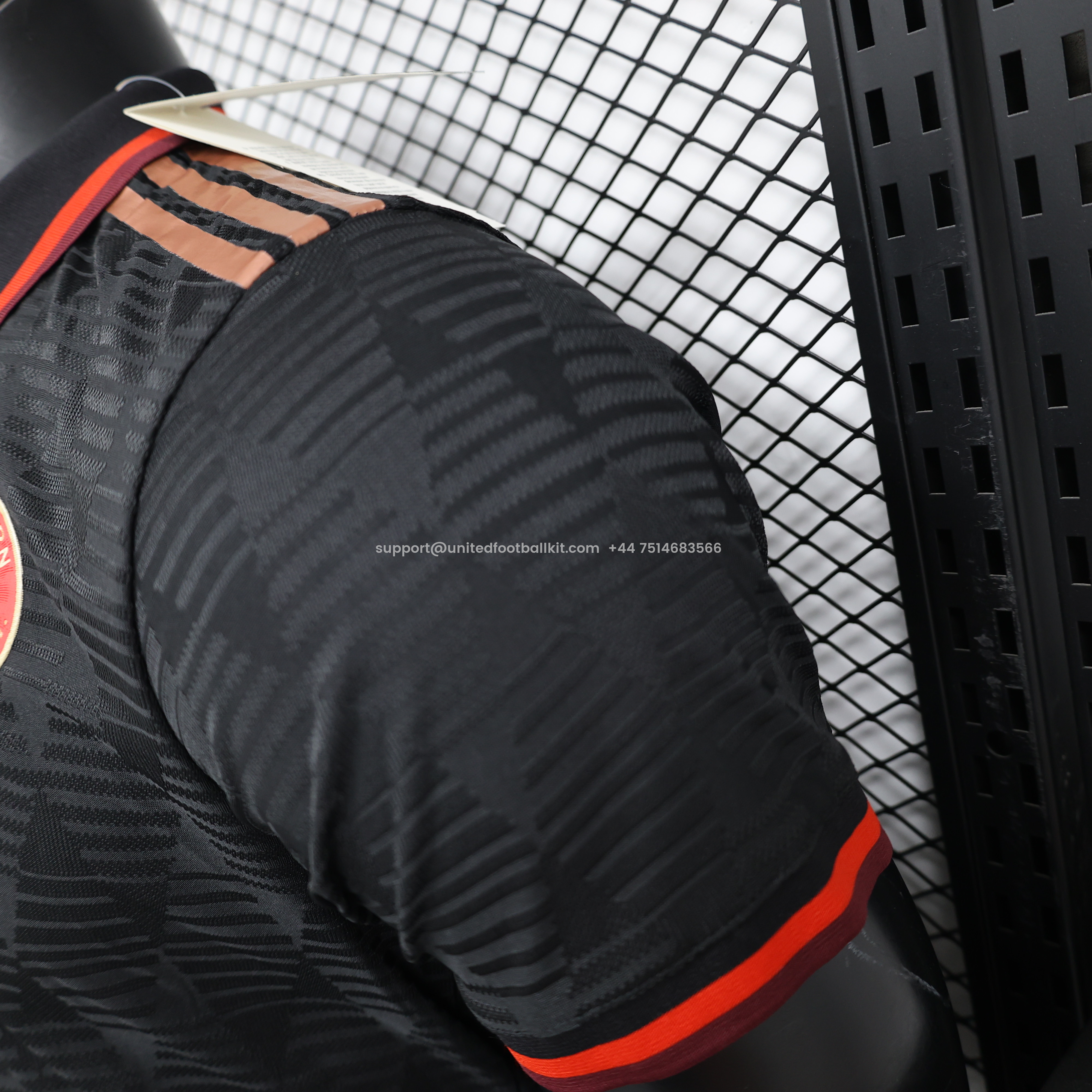 Unitedfootballkit.com | Bayern Munich 24-25 Black & Gold Training Jersey - Player Version -Customize Name, Number and Patch | Worldwide Shipping