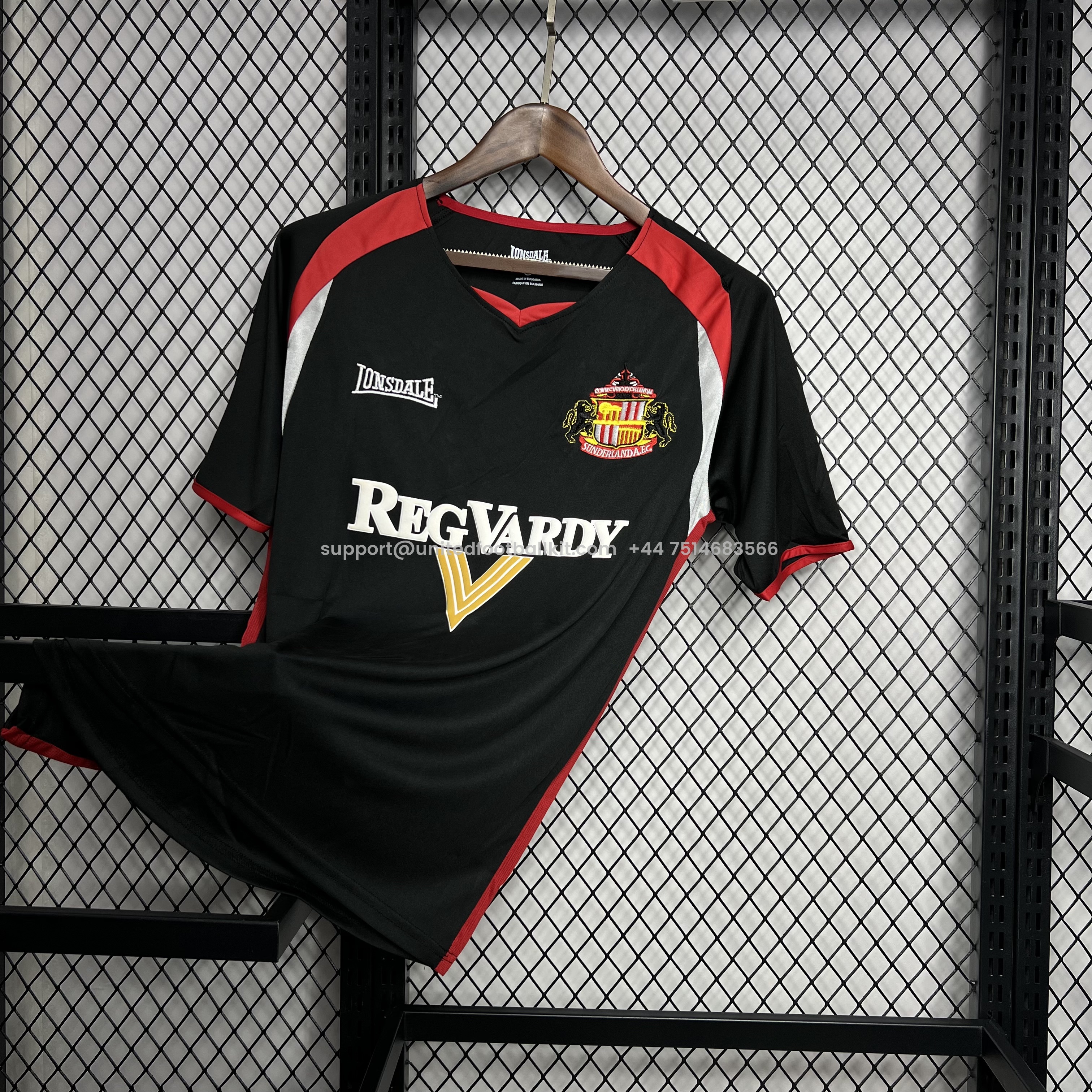 Unitedfootballkit.com | Retro Sunderland 2005-06 Away Jersey -Customize Name, Number and Patch | Worldwide Shipping