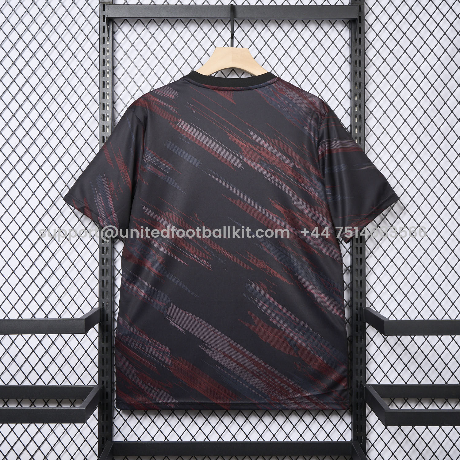 Unitedfootballkit.com | Bayern Munich 25-26 Black & Red Stripe Training Jersey - Fans Version -Customize Name, Number and Patch | Worldwide Shipping